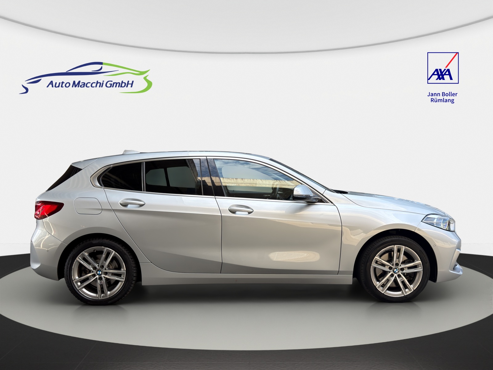 BMW 120d xDrive Steptronic Luxury Line-image-4
