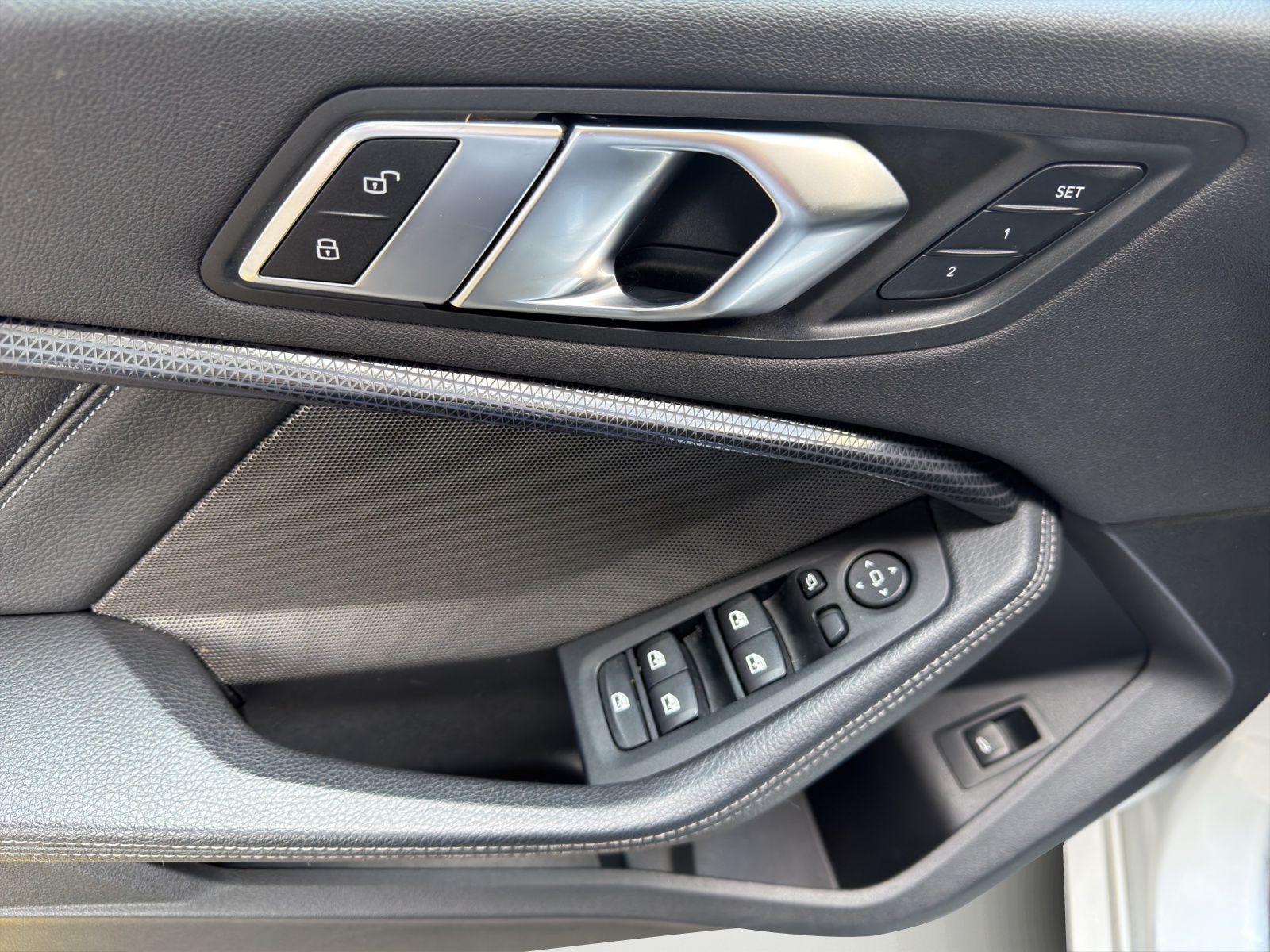 BMW 120d xDrive Steptronic Luxury Line-image-9