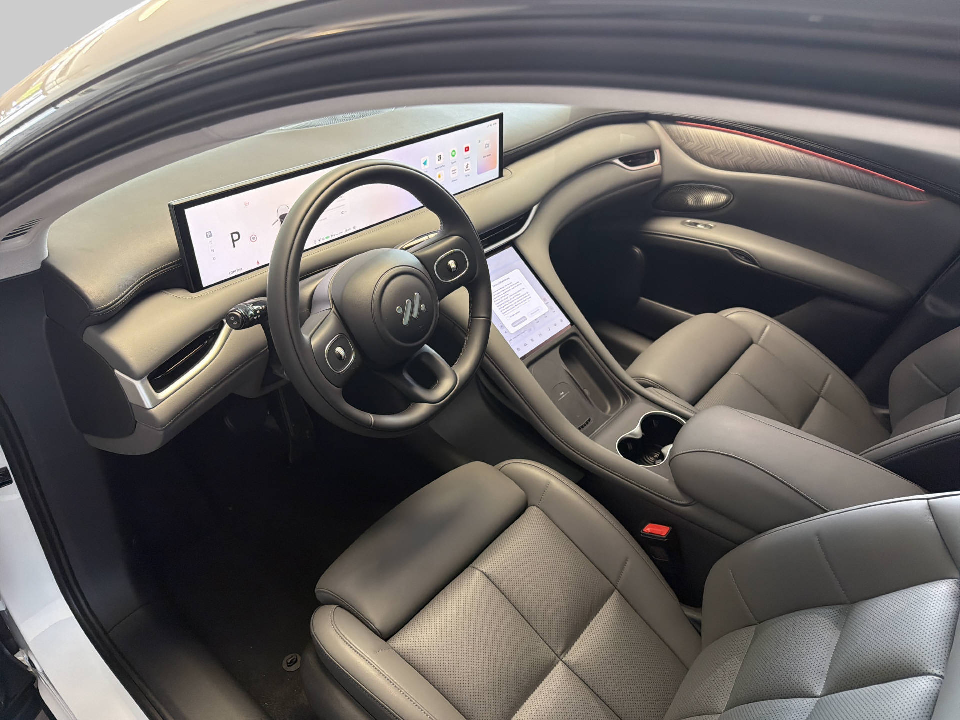 MG IM6 100 kWh Performance 4WD-image-6