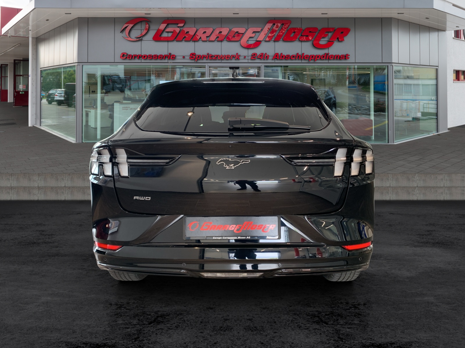 FORD Mustang Mach-E Premium AWD-image-5