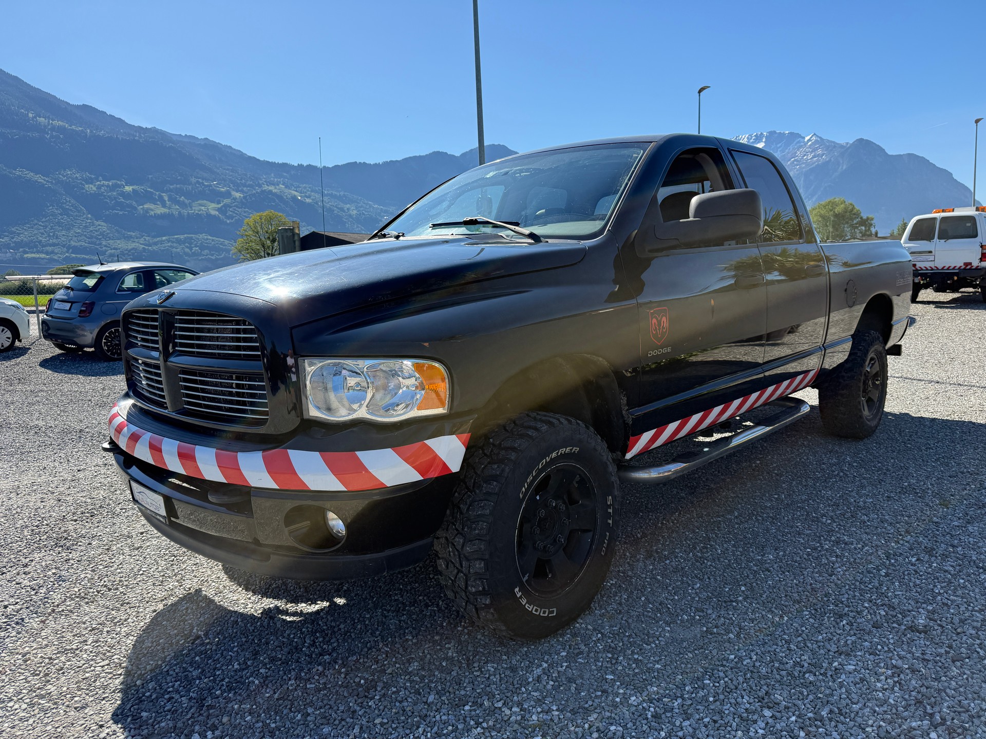 DODGE 2500 SLT QUAD CAB 5.9 Cummins-showroom-element-3