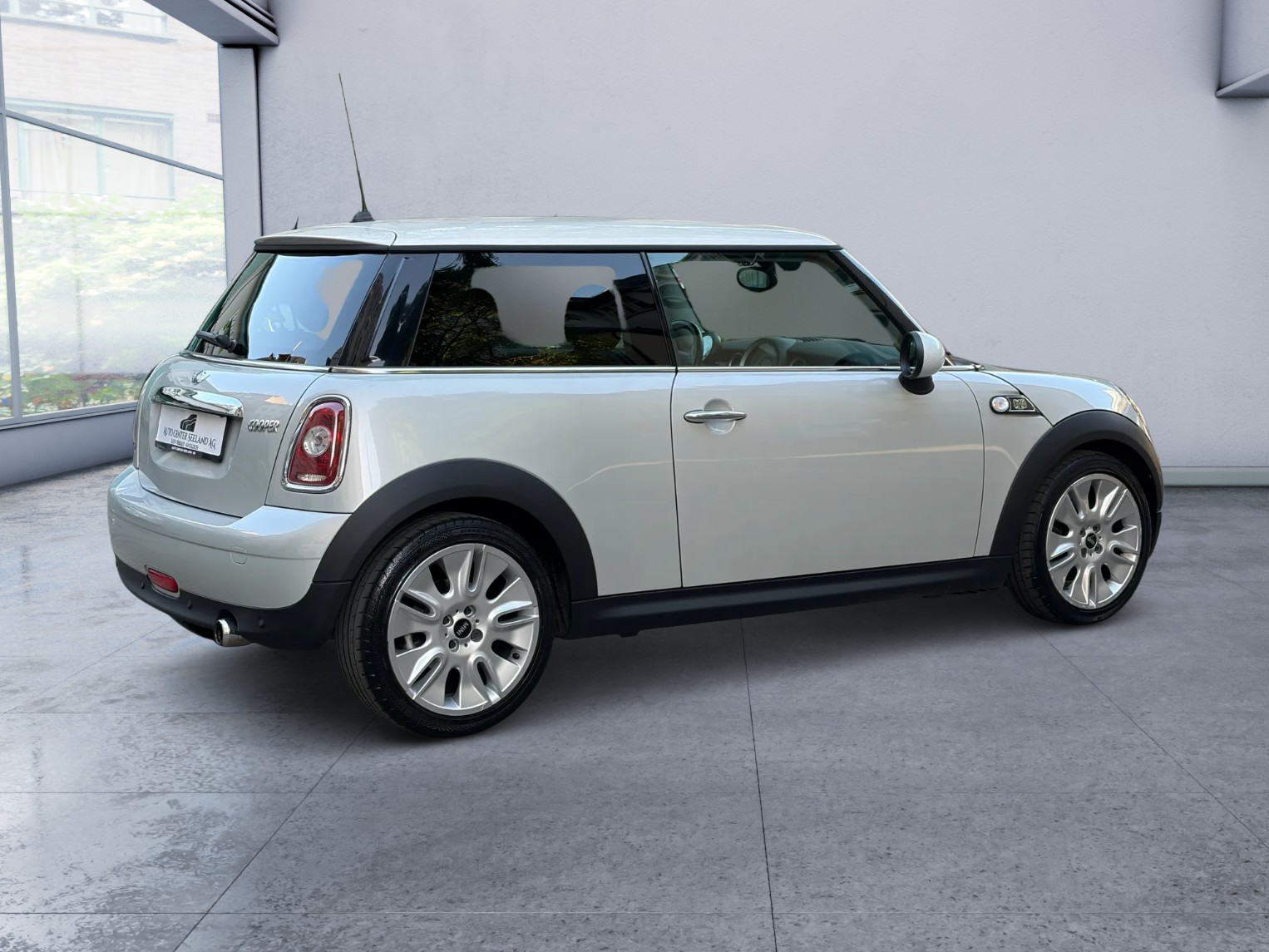 MINI Cooper Steptronic-image-5