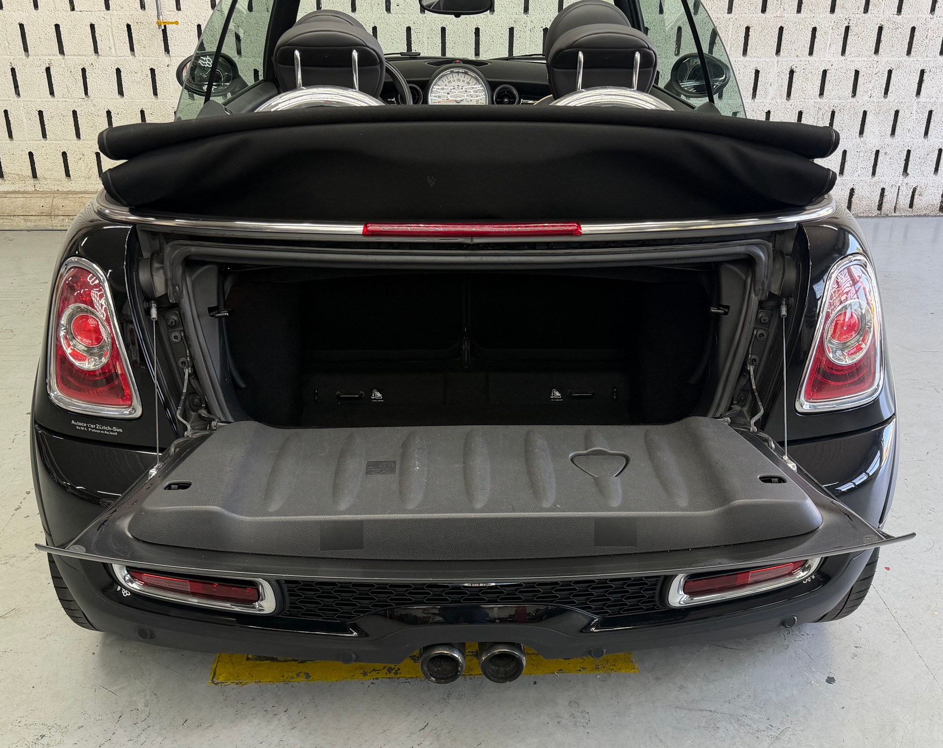 MINI Cooper S Cabriolet Steptronic-image-14