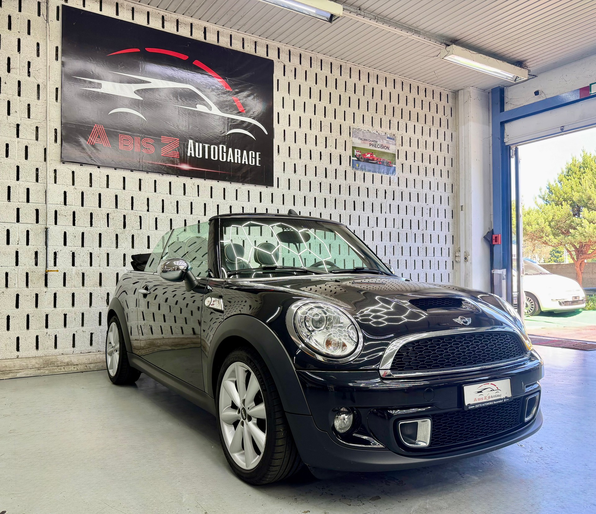 MINI Cooper S Cabriolet Steptronic-image-5