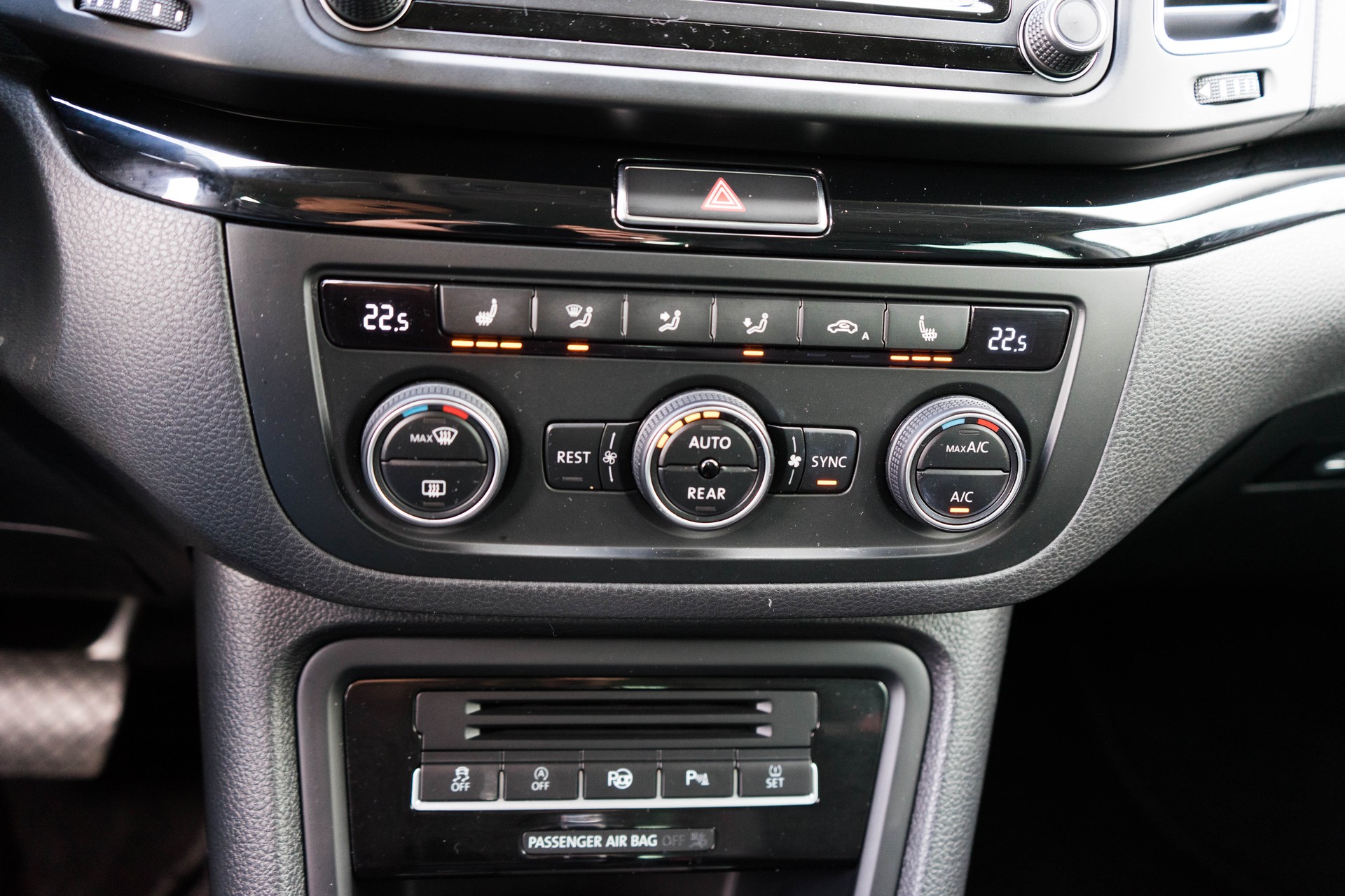 SEAT Alhambra 1.4 TSI FR Line DSG 7 PLÄTZER-image-24