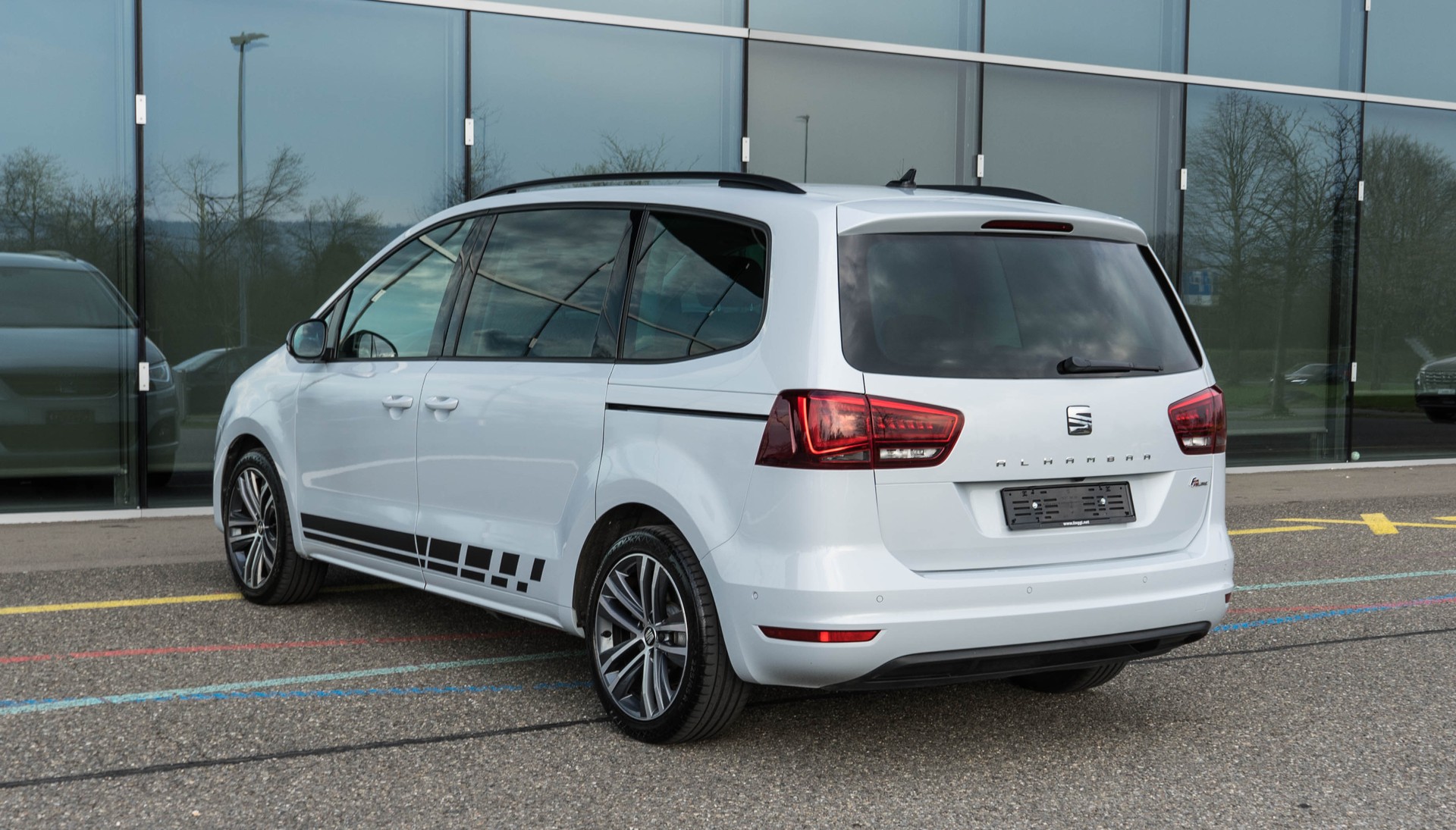 SEAT Alhambra 1.4 TSI FR Line DSG 7 PLÄTZER-image-11