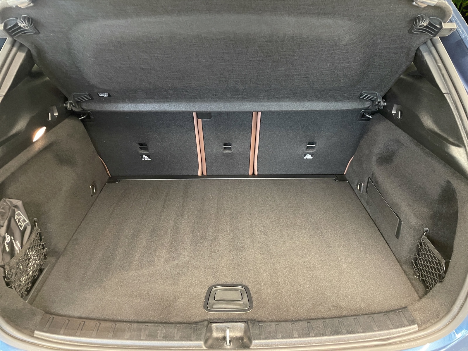 MERCEDES-BENZ GLA 220d 4Matic Progressive 8G-DCT-image-13