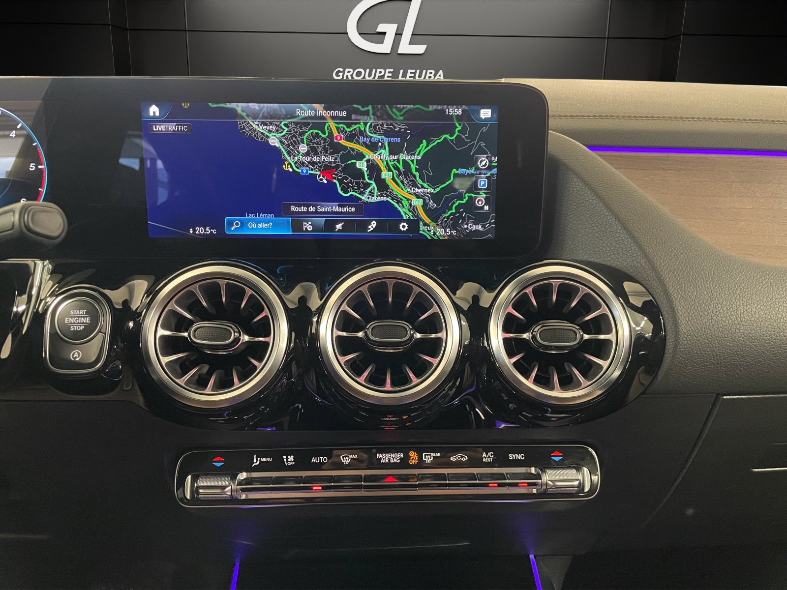 MERCEDES-BENZ GLA 220d 4Matic Progressive 8G-DCT-image-10