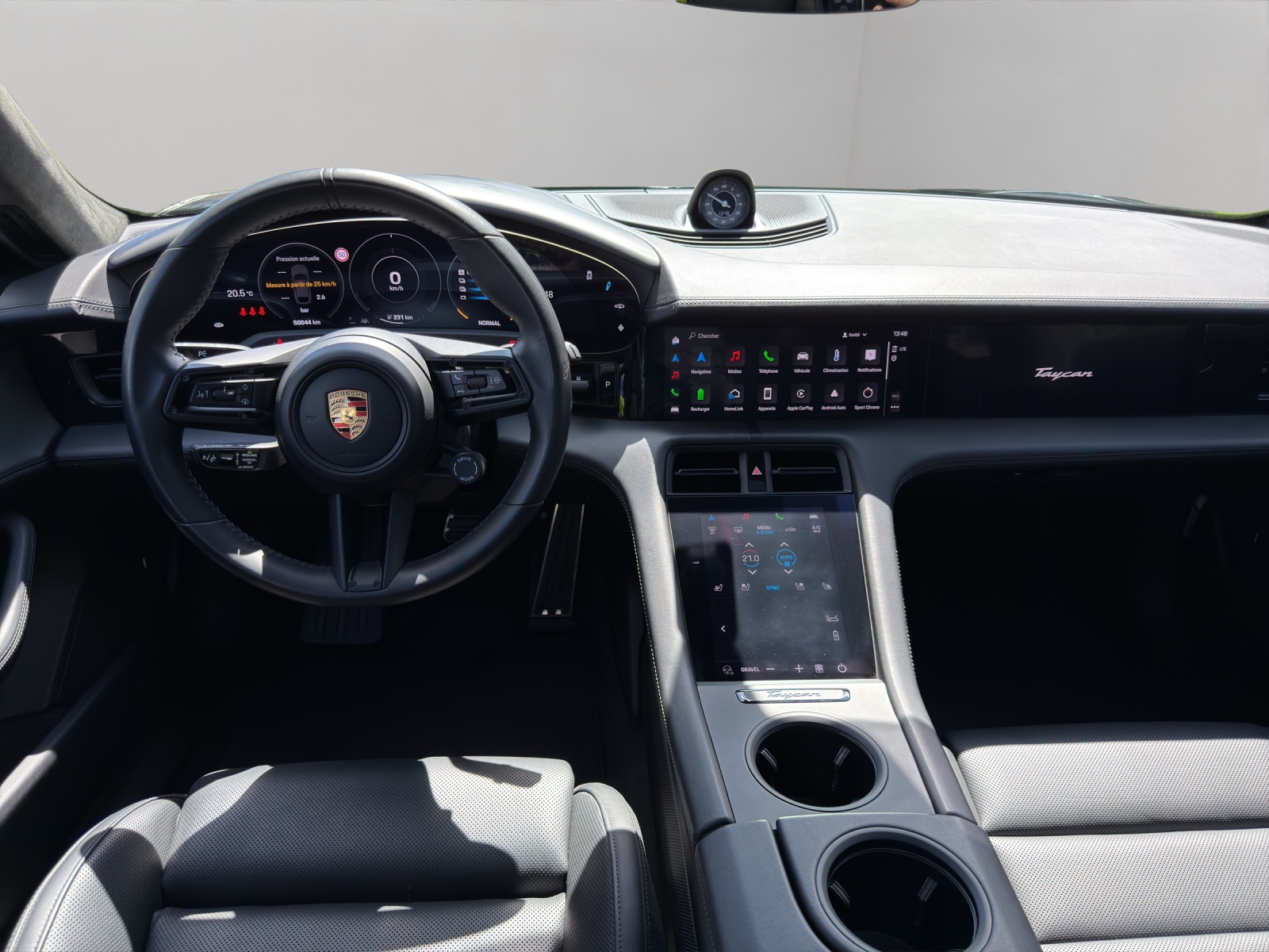 PORSCHE Taycan Turbo S Cross Turismo-image-6