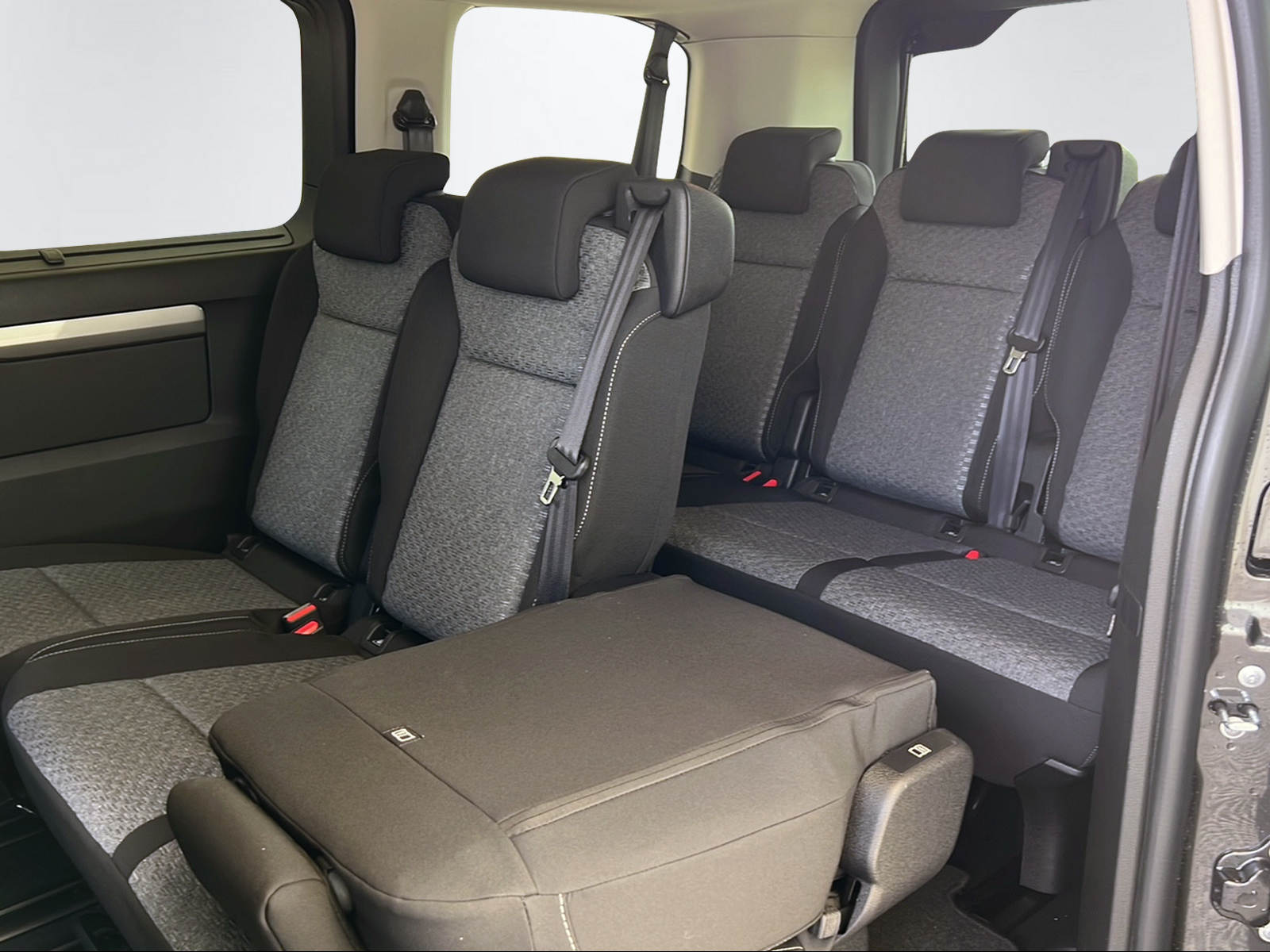 TOYOTA PROACE Verso L1 2.2 D Trend-image-15