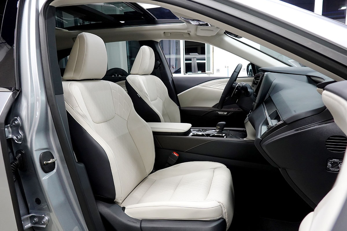 LEXUS RX 450h+ Ecxellence AWD CVT-showroom-element-3