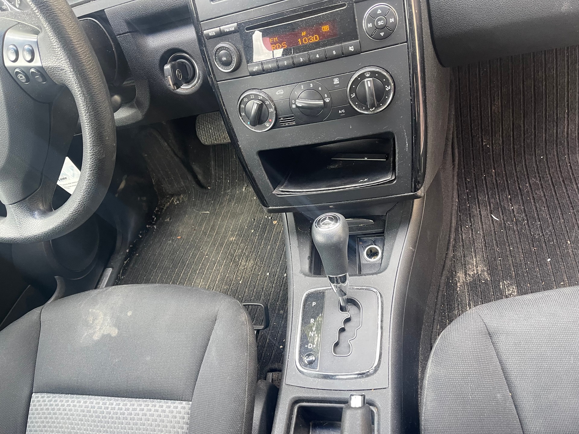 MERCEDES-BENZ A 170 Avantgarde-image-7