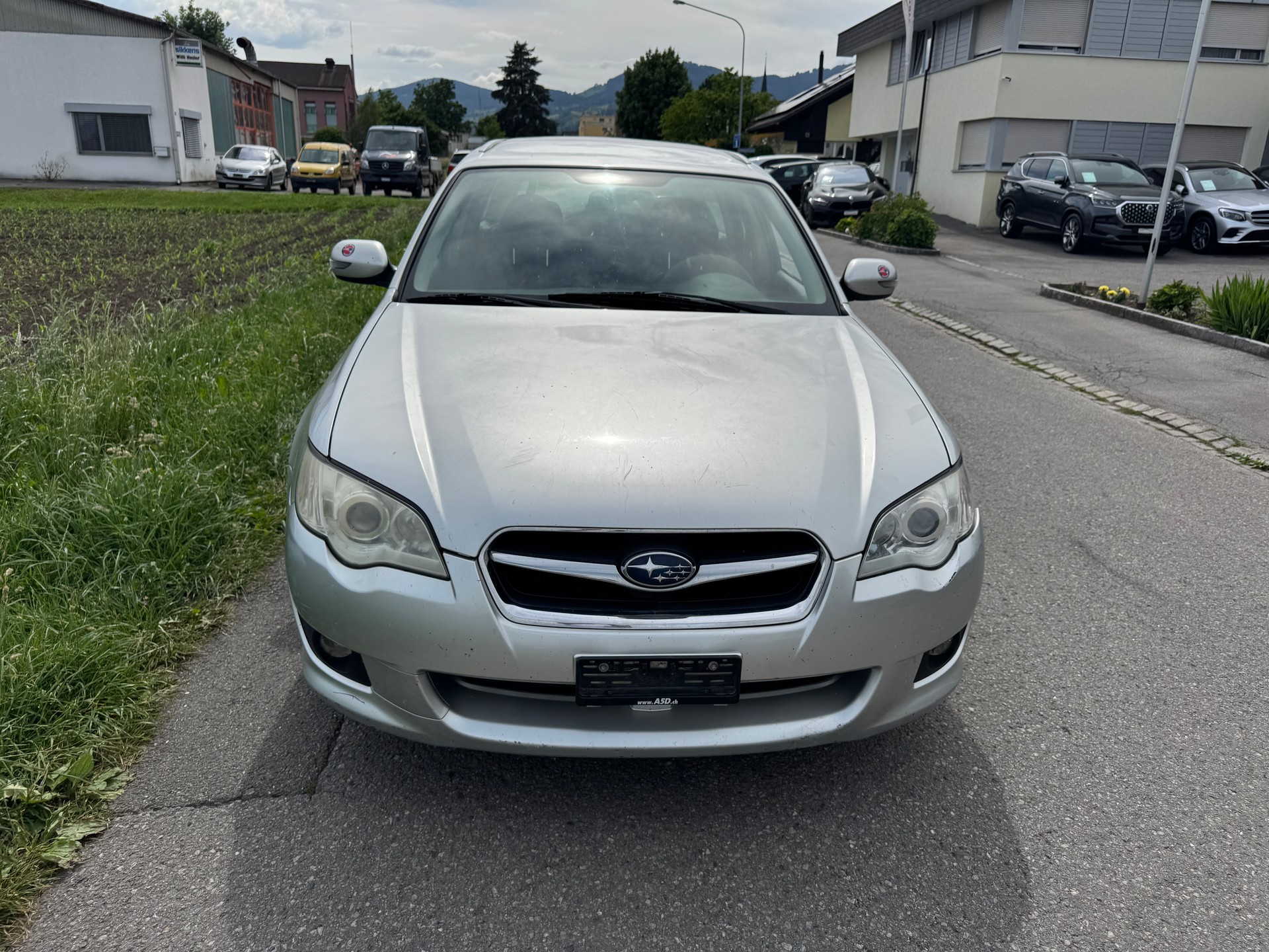 SUBARU Legacy 2.0R AWD Swiss-image-3