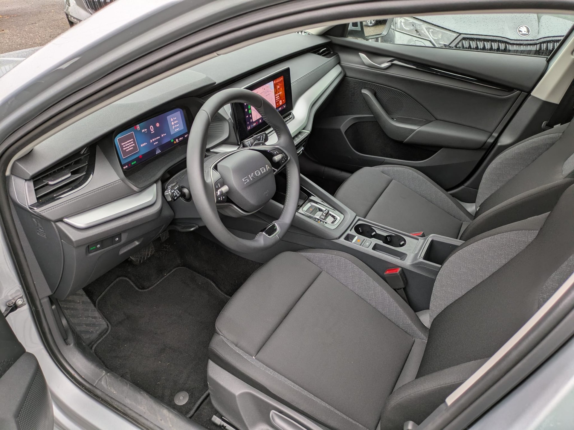 SKODA Octavia Combi 1.5 TSI mHEV DSG Essence-image-17