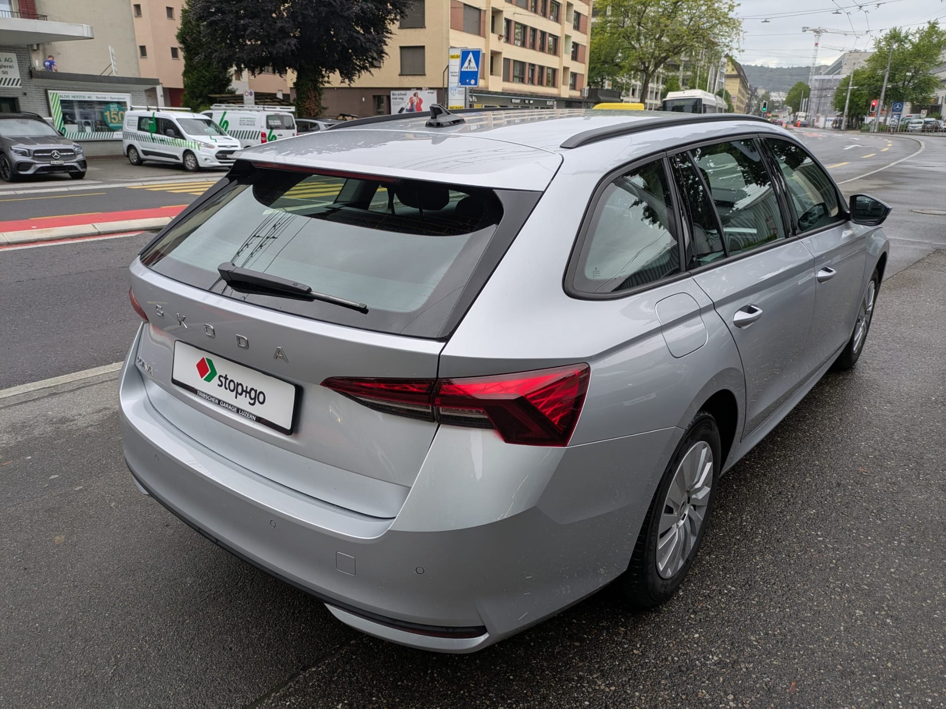 SKODA Octavia Combi 1.5 TSI mHEV DSG Essence-image-6