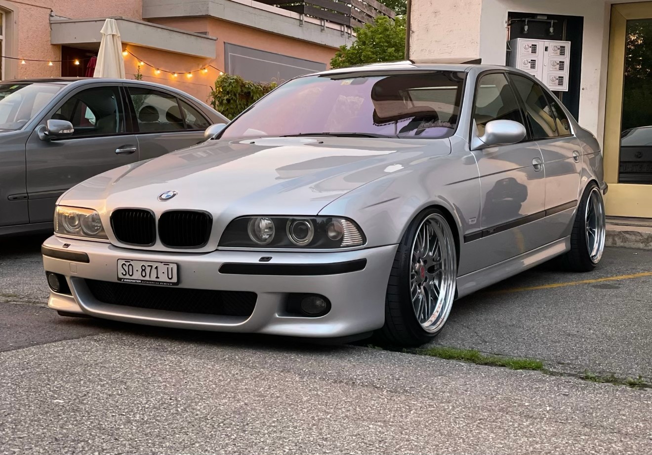 BMW M5 E39 5.0 V8-showroom-element-2