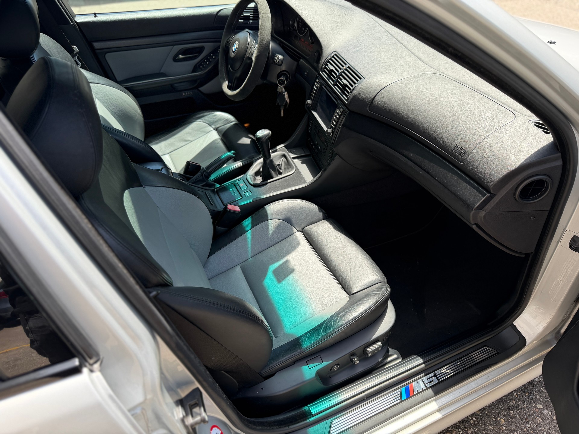 BMW M5 E39 5.0 V8-image-15