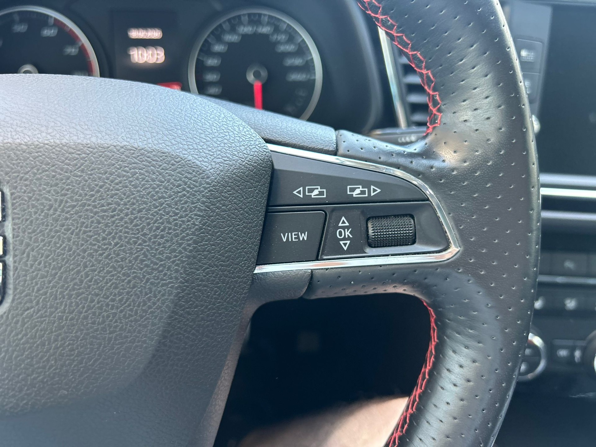 SEAT Leon 1.5 TSI EVO FR ACT FR-image-11