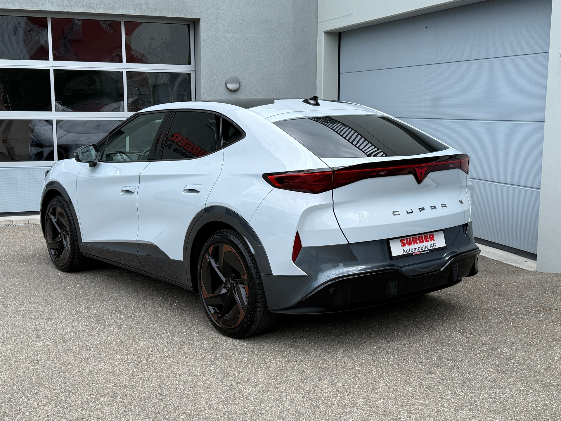 CUPRA Tavascan Type 9 77 kWh Adrenaline mit Wärmepumpe & Anhängerkupplung-image-4
