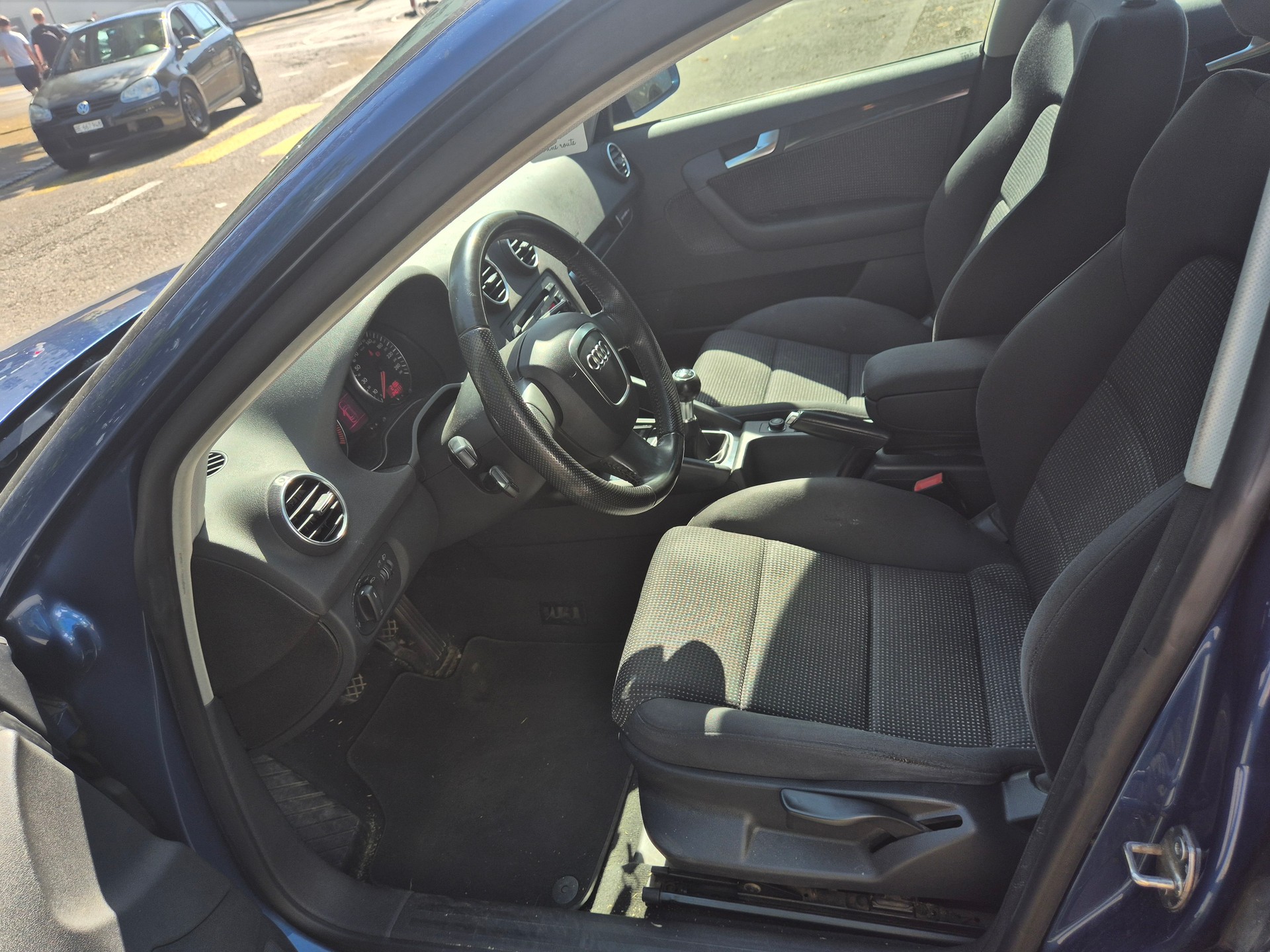 AUDI A3 Sportback 2.0 Turbo FSI Ambition quattro-image-6