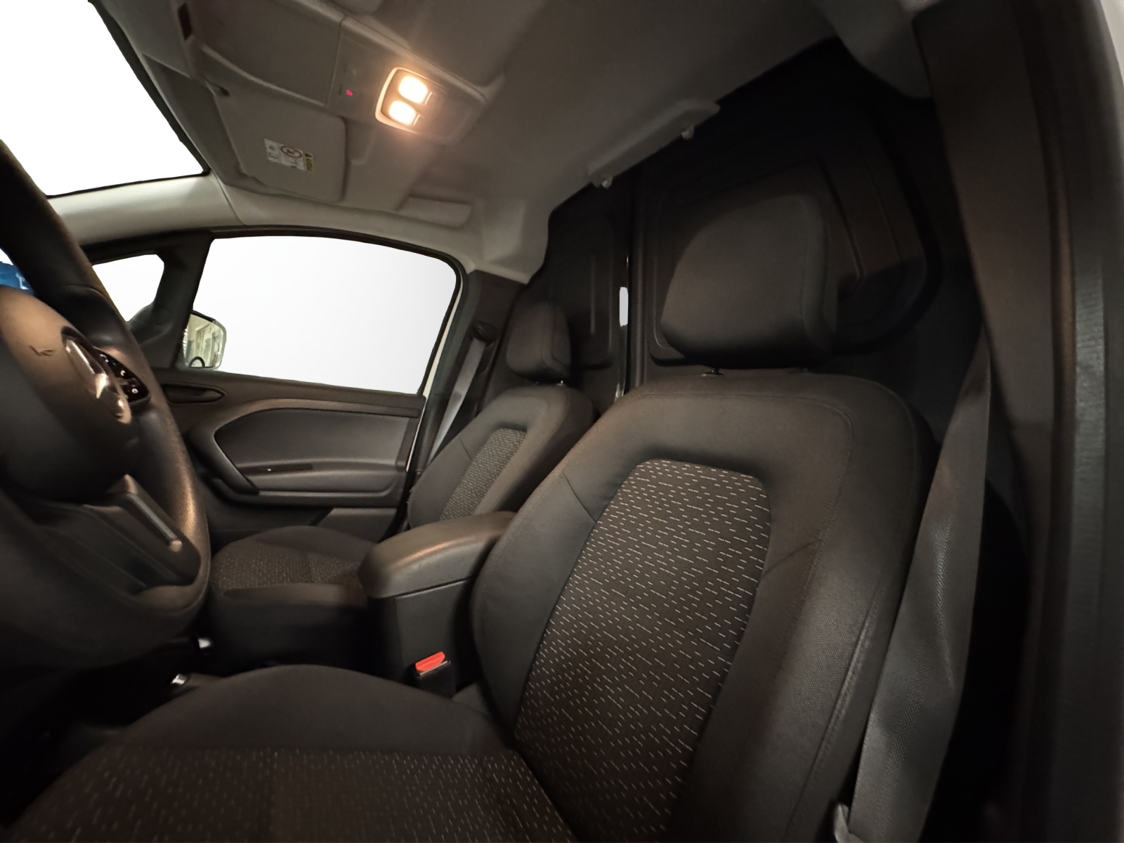 MERCEDES-BENZ Citan 110 CDI Base-image-9