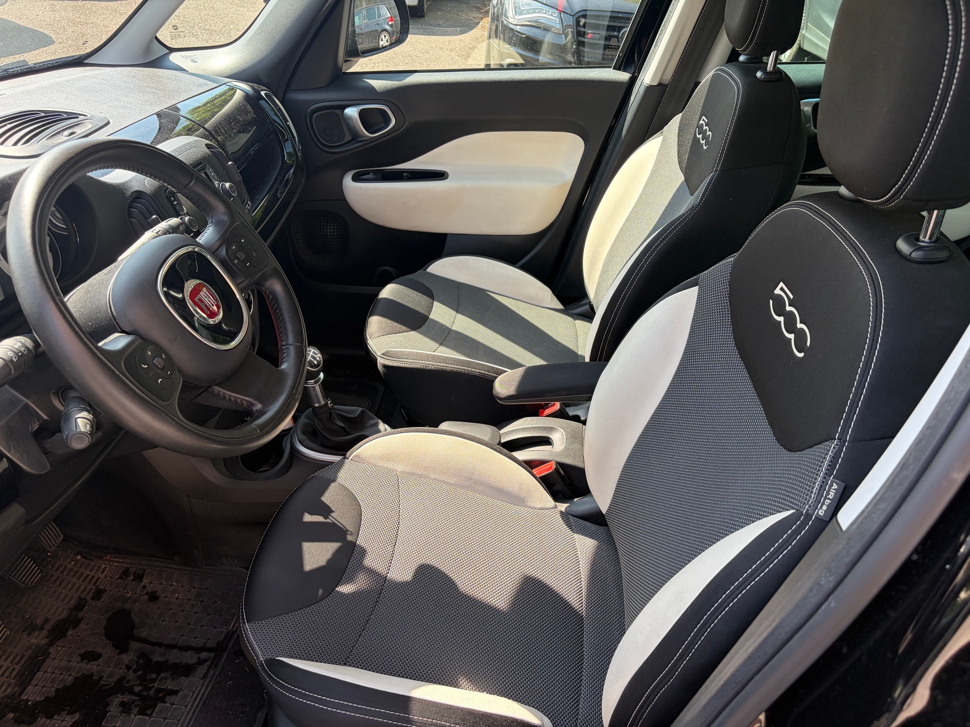 FIAT 500L 1.6 JTD Trekking Go Play Outside-image-12