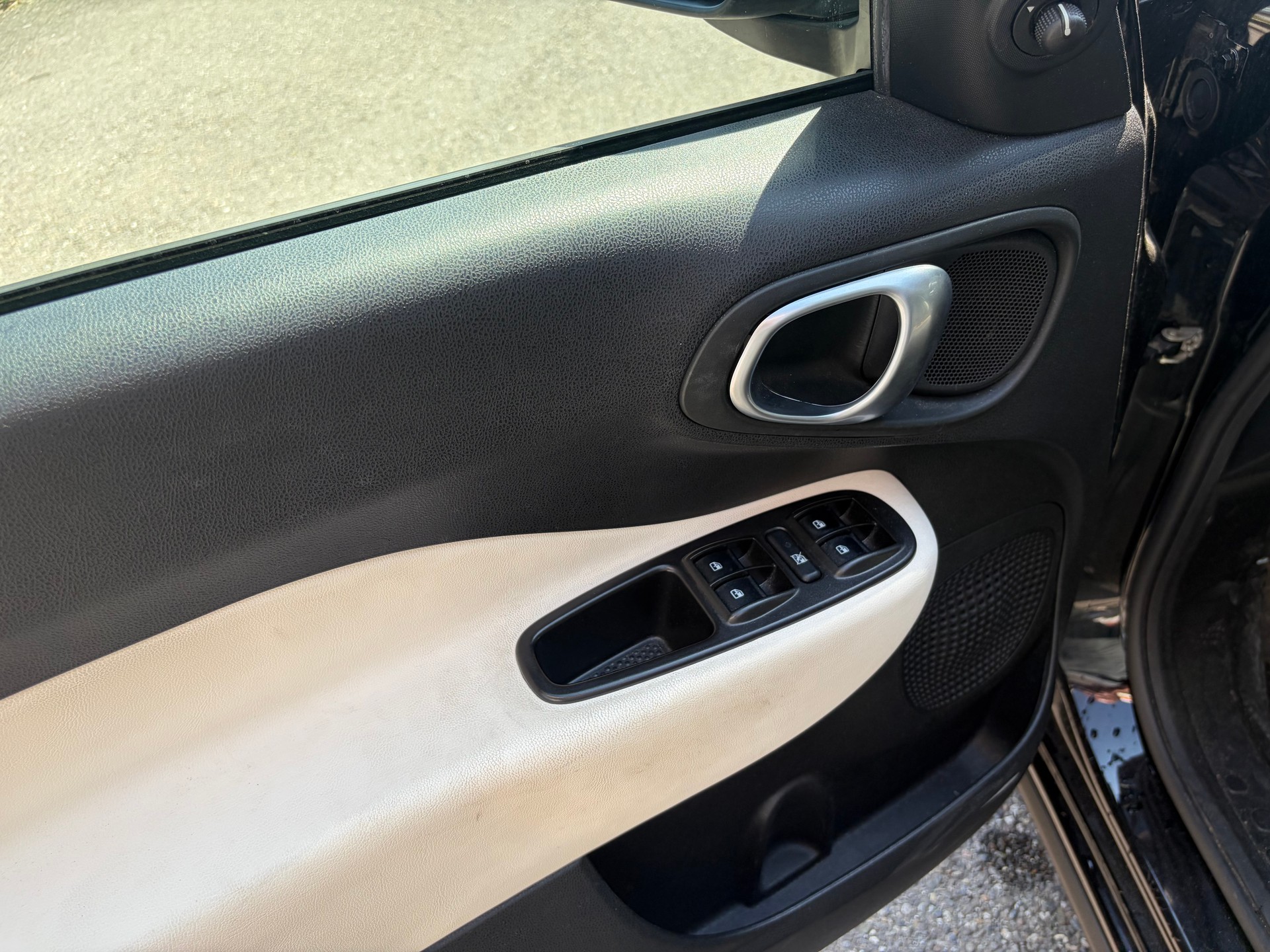 FIAT 500L 1.6 JTD Trekking Go Play Outside-image-11