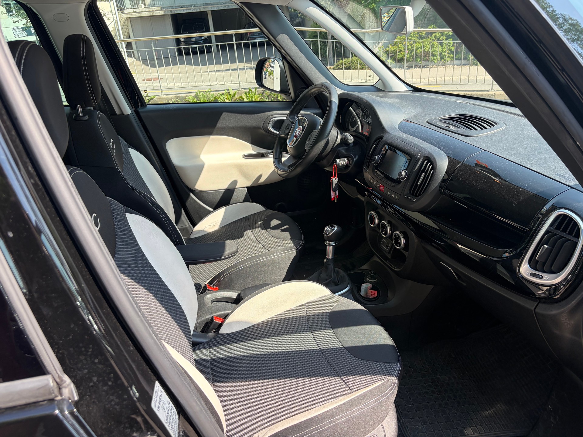 FIAT 500L 1.6 JTD Trekking Go Play Outside-image-13