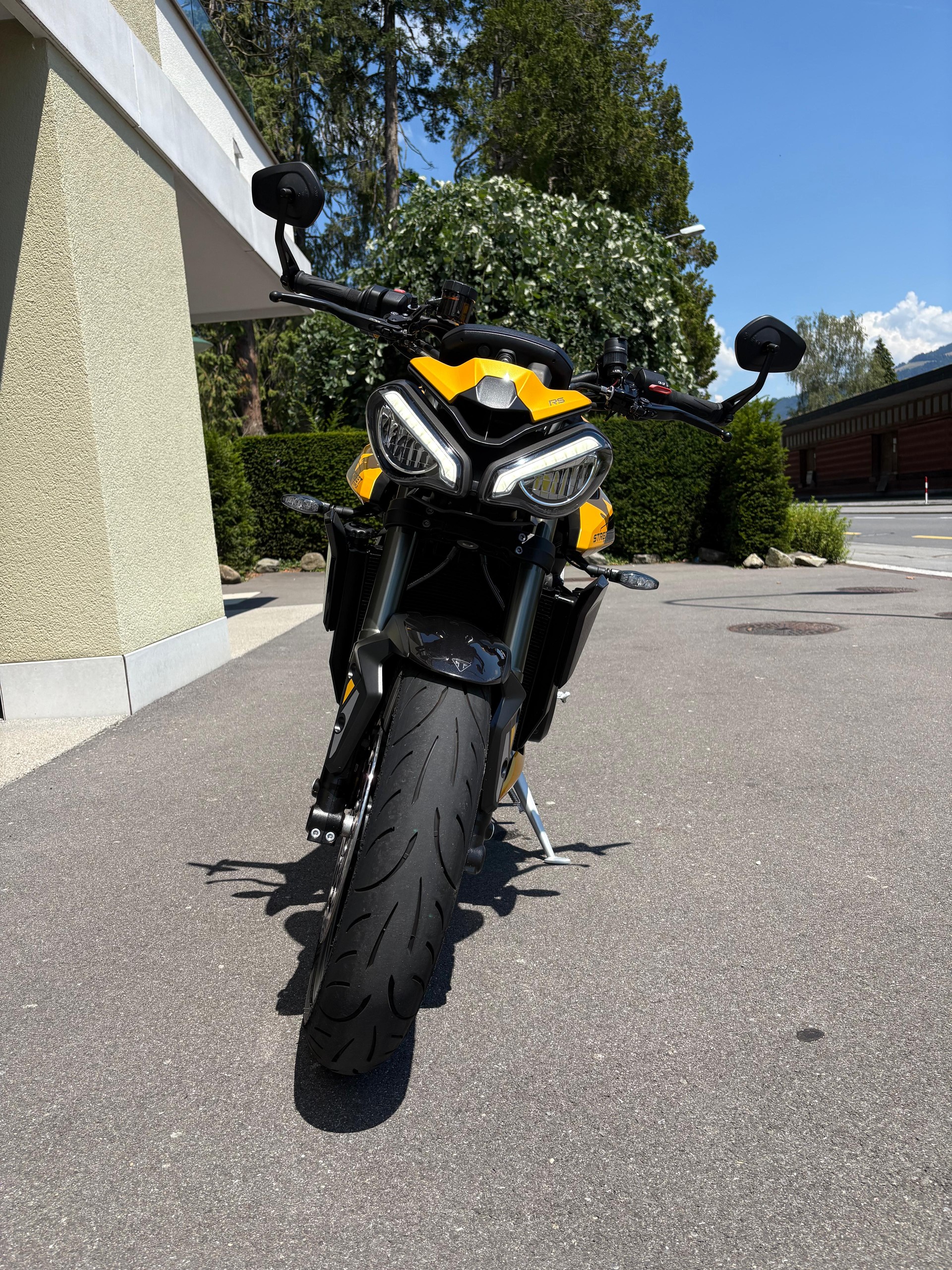 TRIUMPH 765 RS-image-1