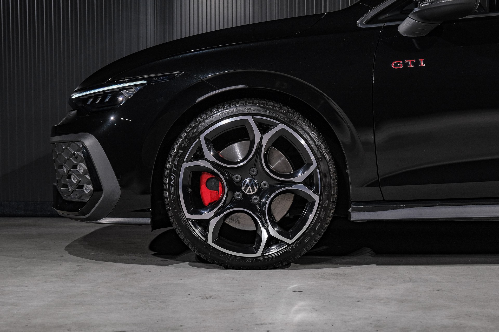 VW Golf 2.0 TSI GTI DSG *VOLLLEDER*-image-27