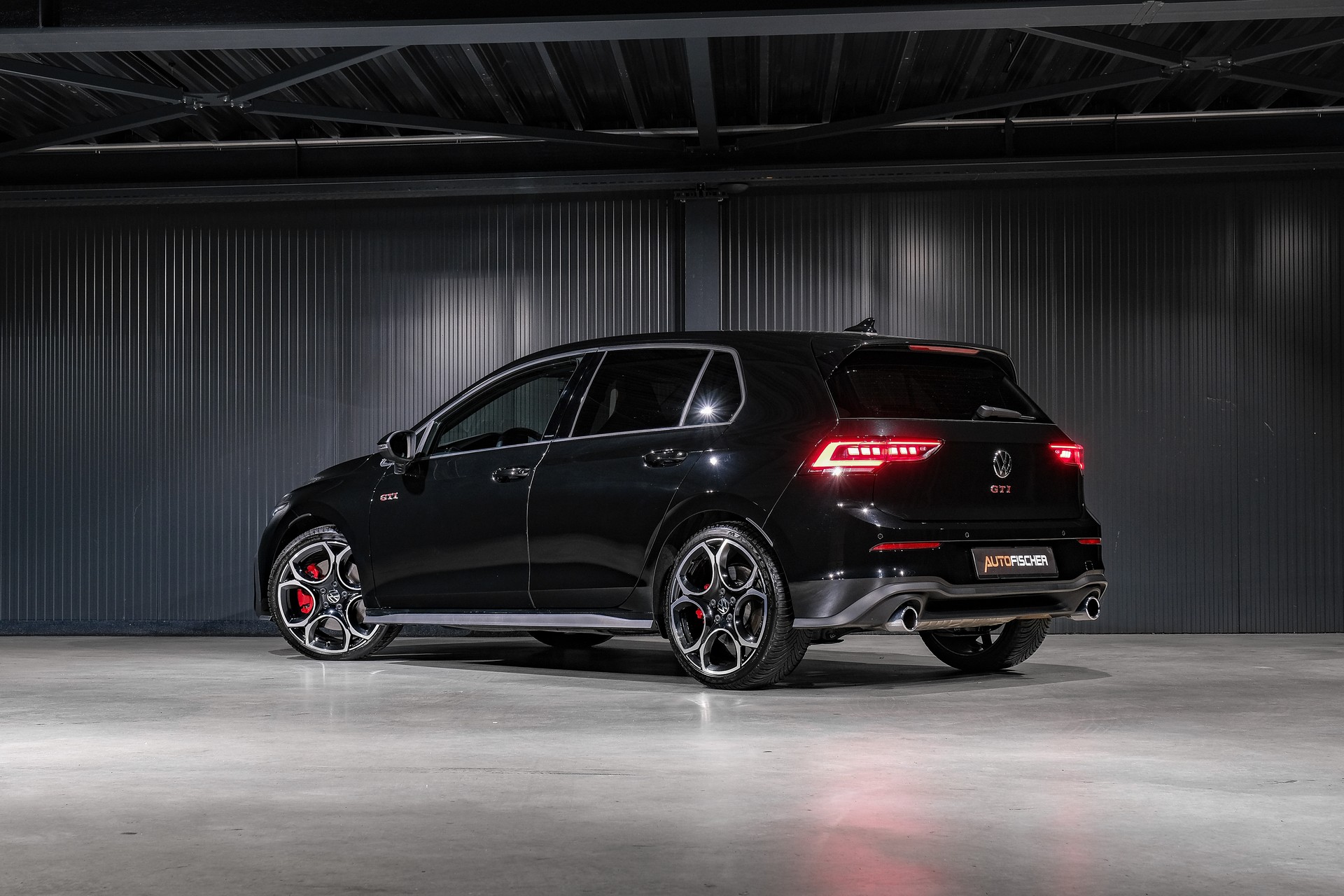 VW Golf 2.0 TSI GTI DSG *VOLLLEDER*-showroom-element-1