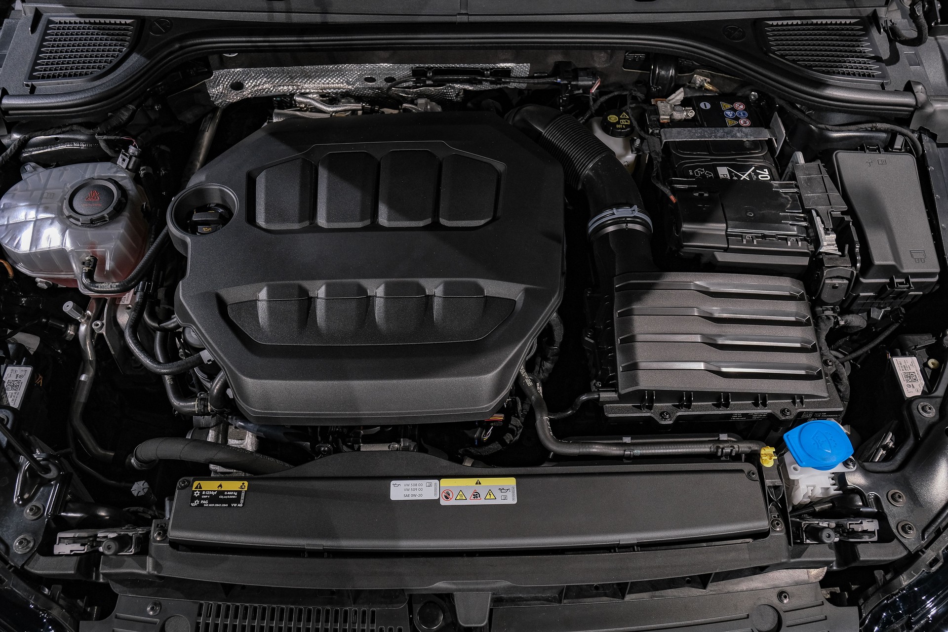 VW Golf 2.0 TSI GTI DSG *VOLLLEDER*-image-24