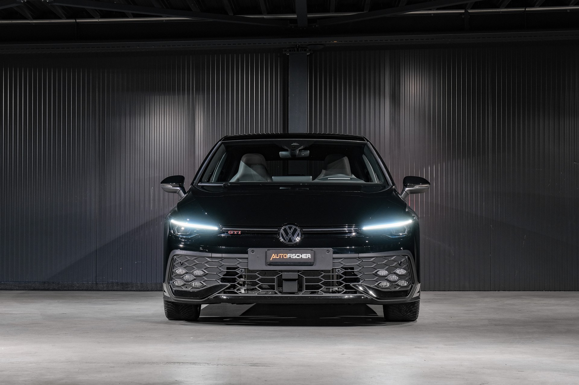 VW Golf 2.0 TSI GTI DSG *VOLLLEDER*-showroom-element-2