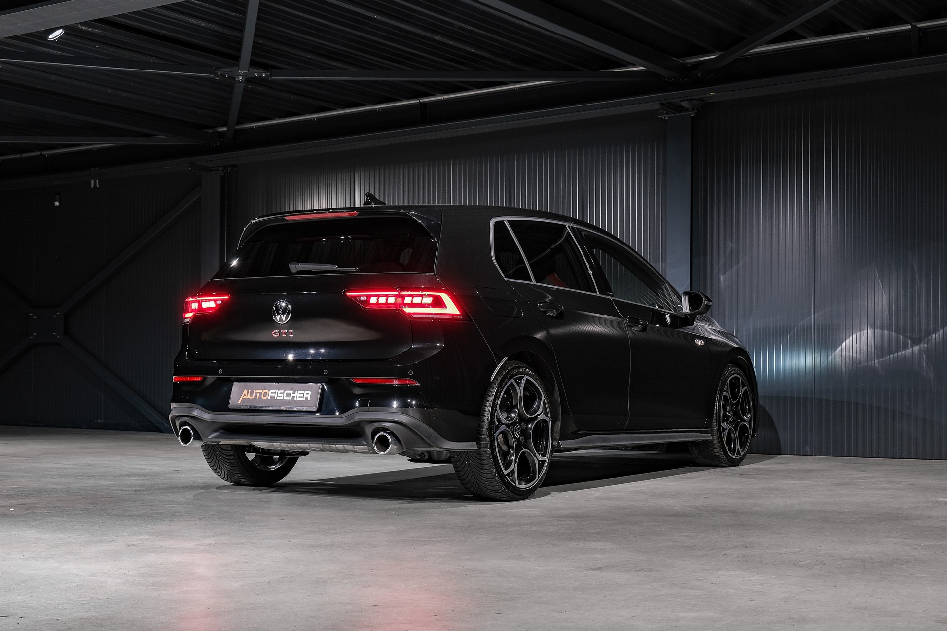 VW Golf 2.0 TSI GTI DSG *VOLLLEDER*-image-6