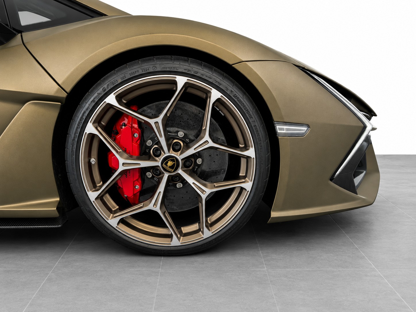 LAMBORGHINI REVUELTO-image-5