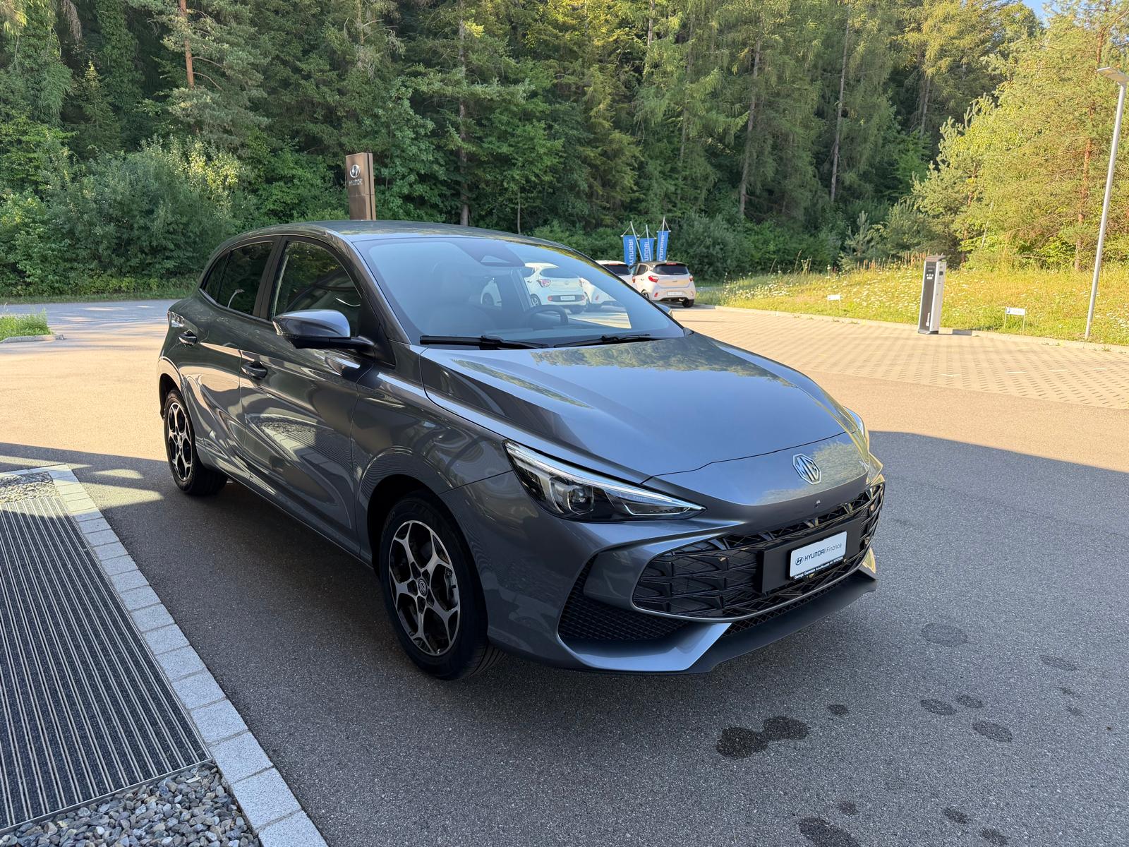 MG 3 1.5 Hybrid Luxury Aut.-showroom-element-3
