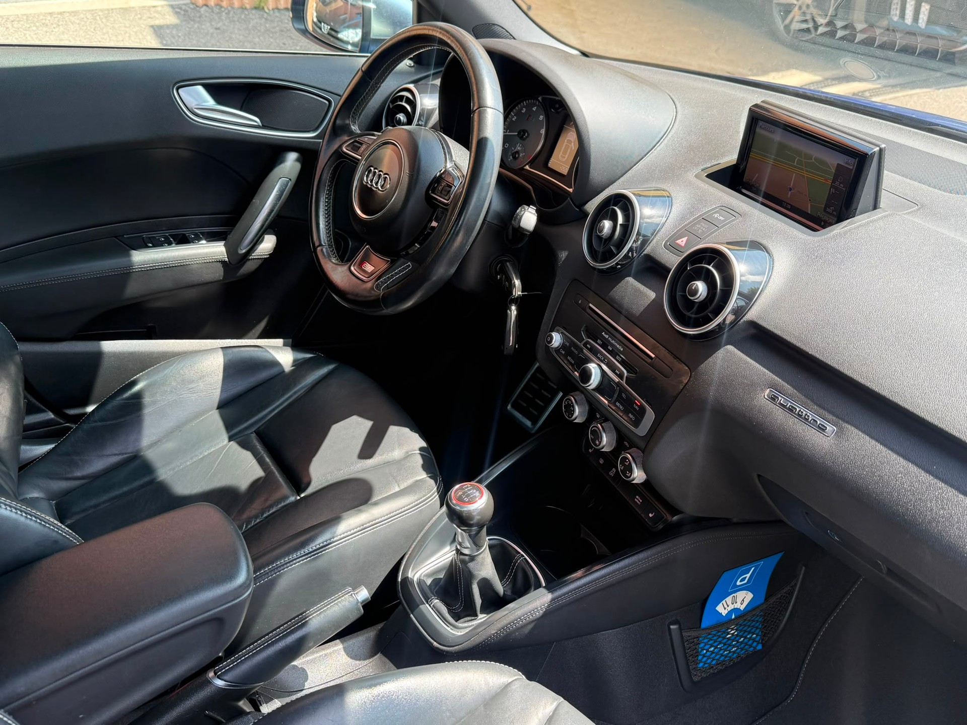 AUDI S1 Sportback 2.0 TFSI Sport quattro-image-13