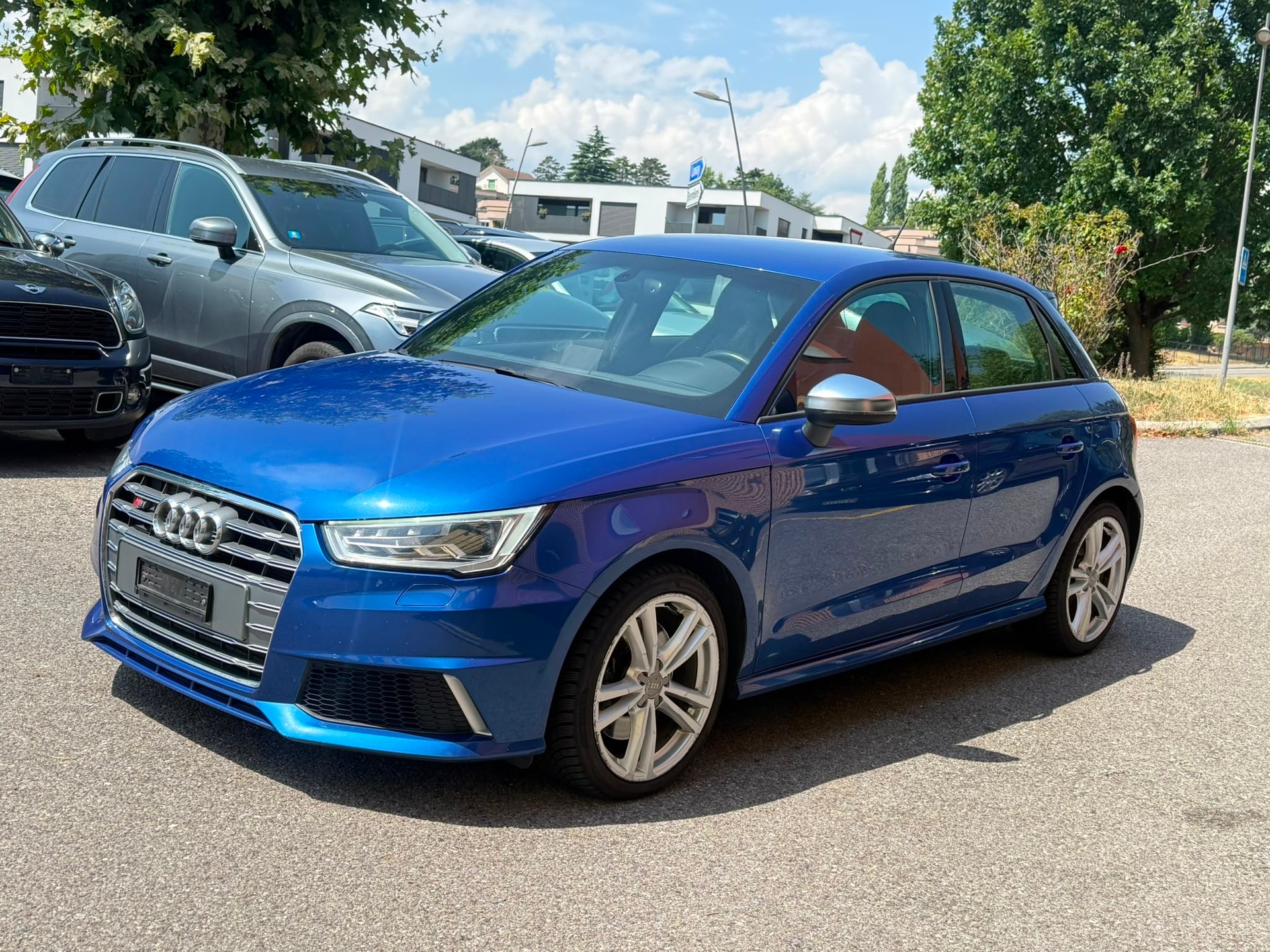 AUDI S1 Sportback 2.0 TFSI Sport quattro-image-3
