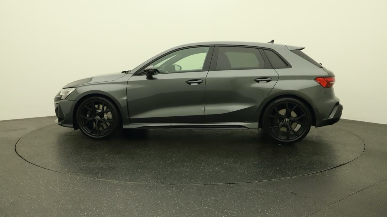 AUDI RS3 Sportback 2.5 TSI quattro S-tronic-showroom-element-1