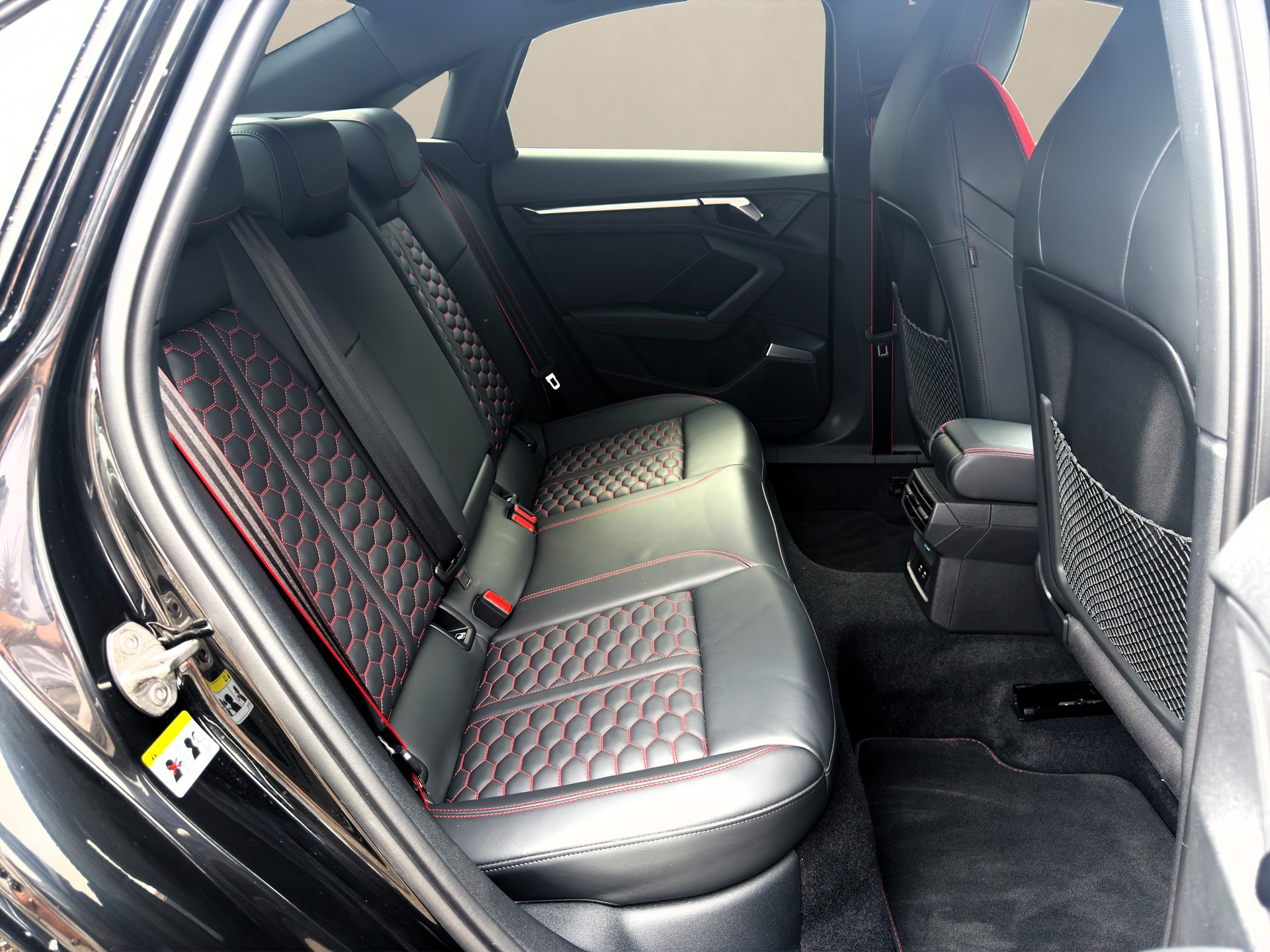 AUDI RS3 ❗Limousine 2.5 TSI quattro❗S-tronic ✅5 Jahre Werksgarantie & 8-fach bereift auf ALU✅-image-14