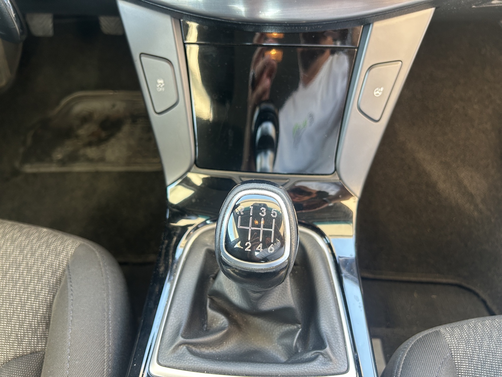 HYUNDAI 1.7 Diesel Limusine-image-10