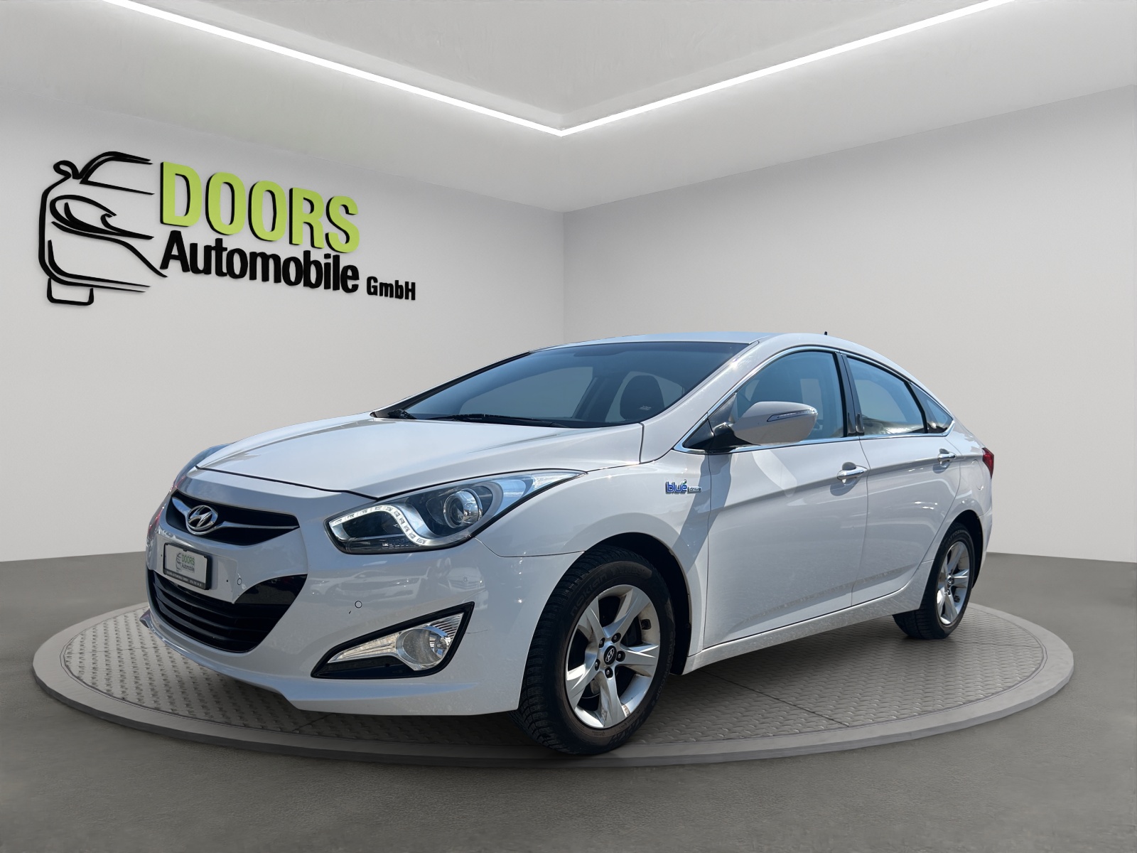 HYUNDAI 1.7 Diesel Limusine-showroom-element-2