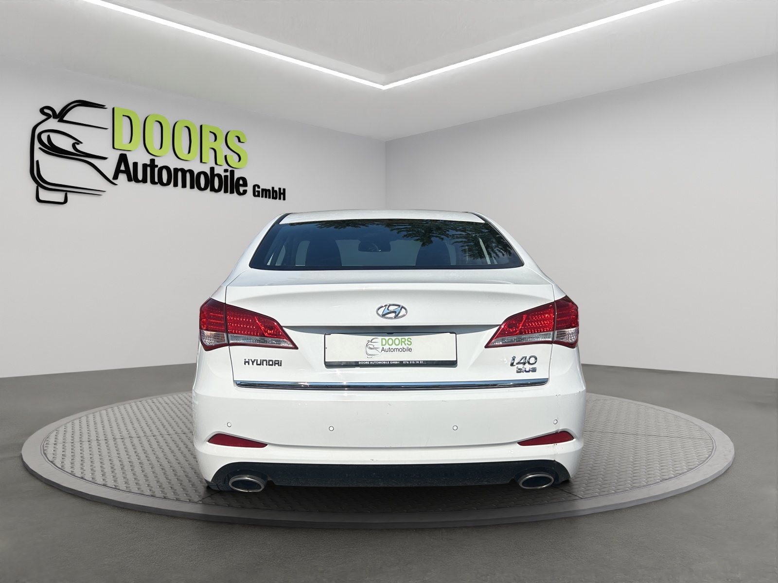 HYUNDAI 1.7 Diesel Limusine-showroom-element-3