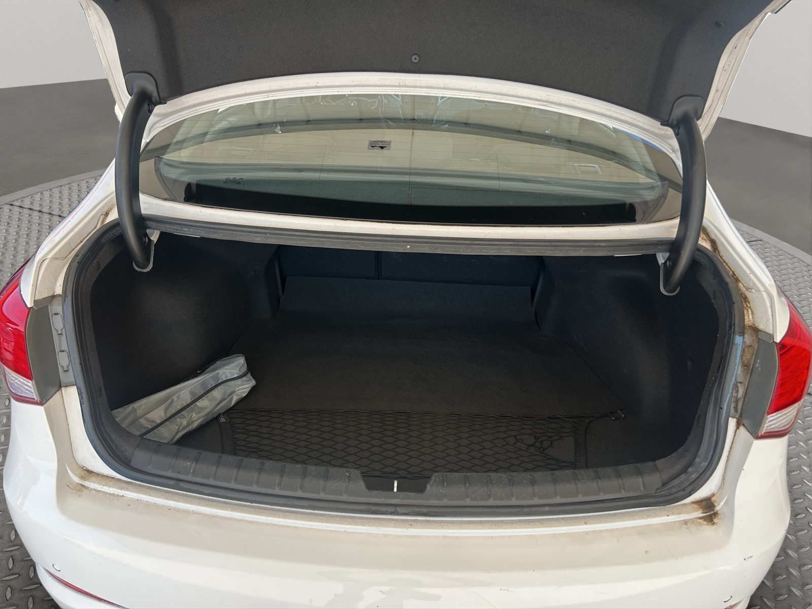 HYUNDAI 1.7 Diesel Limusine-image-15