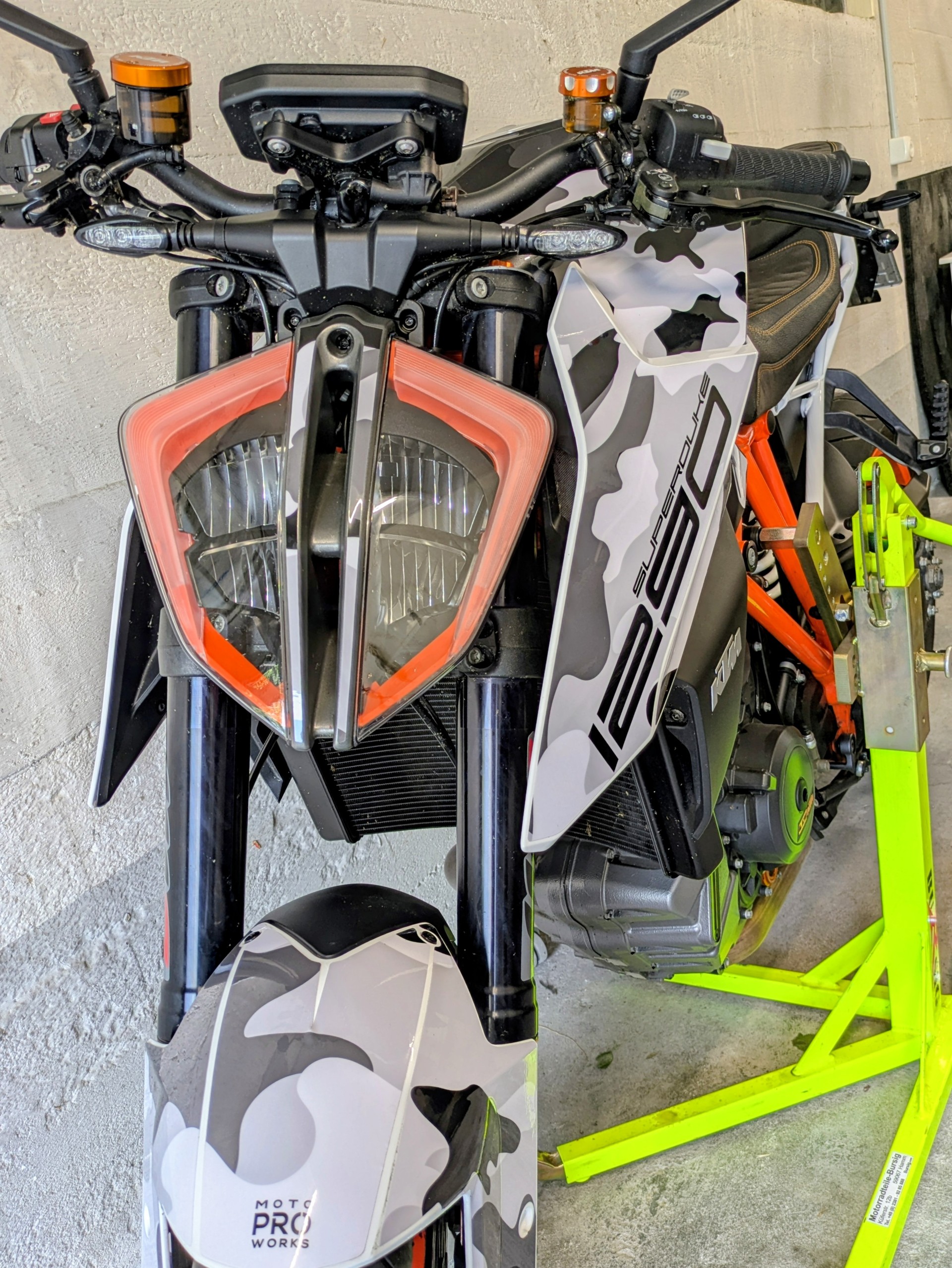 KTM 1290 Super Duke R-image-5