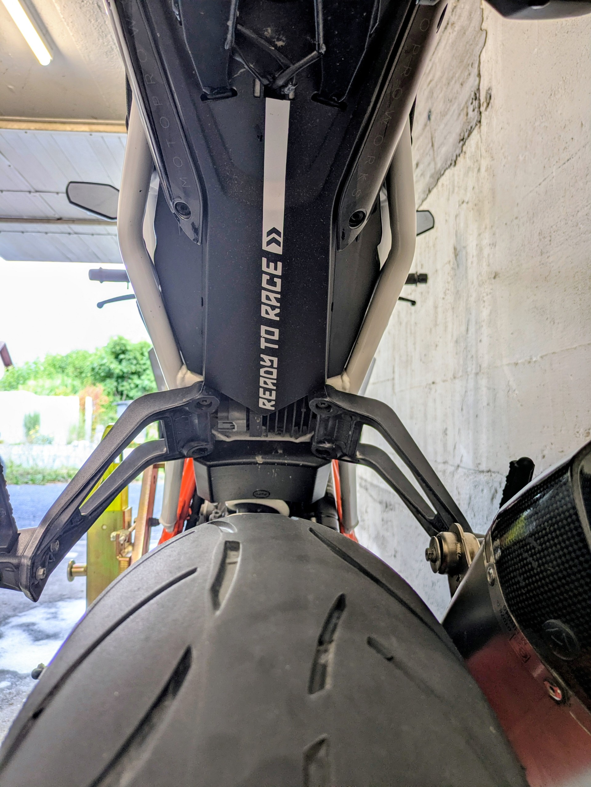 KTM 1290 Super Duke R-image-10