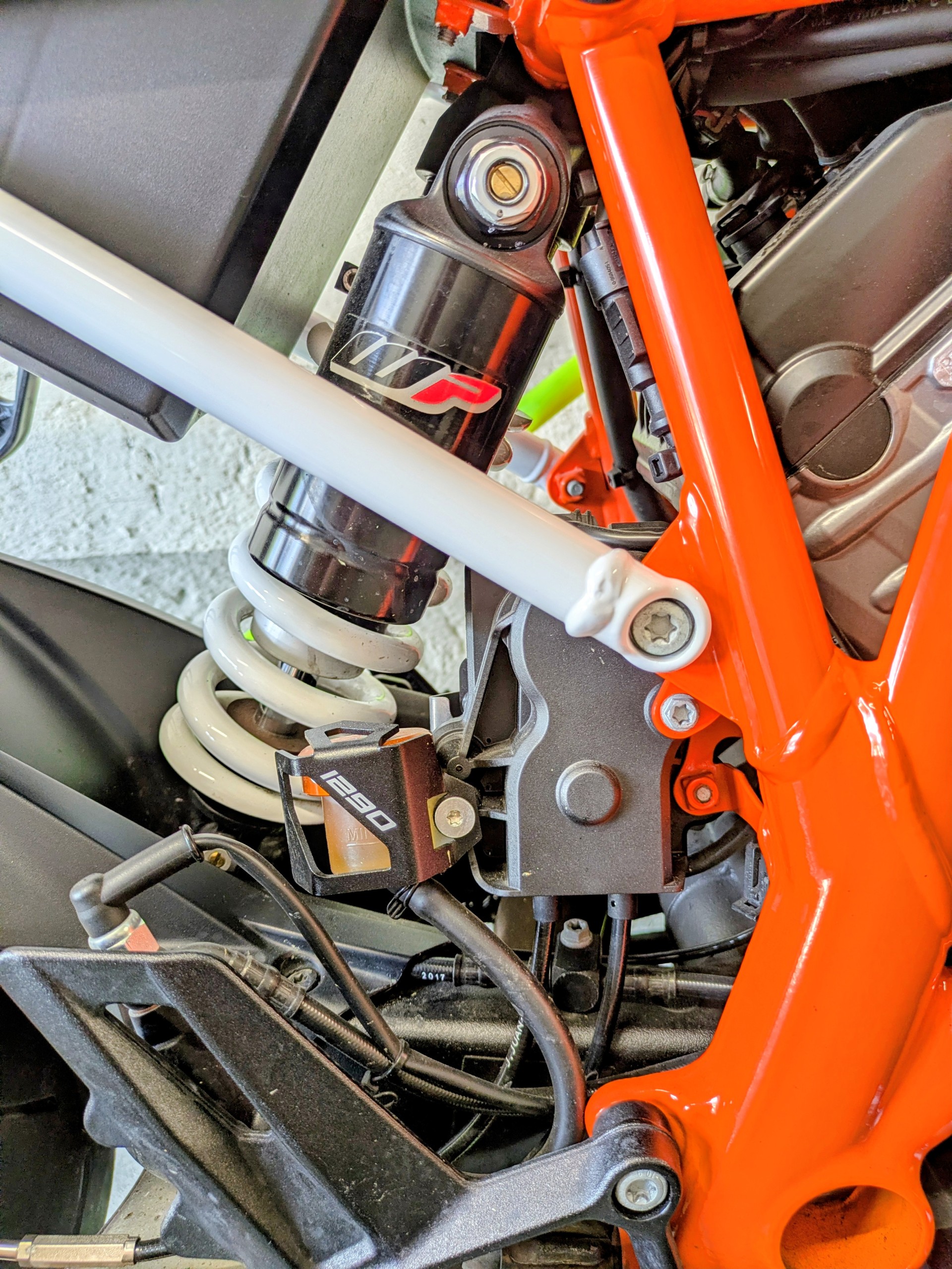 KTM 1290 Super Duke R-image-15