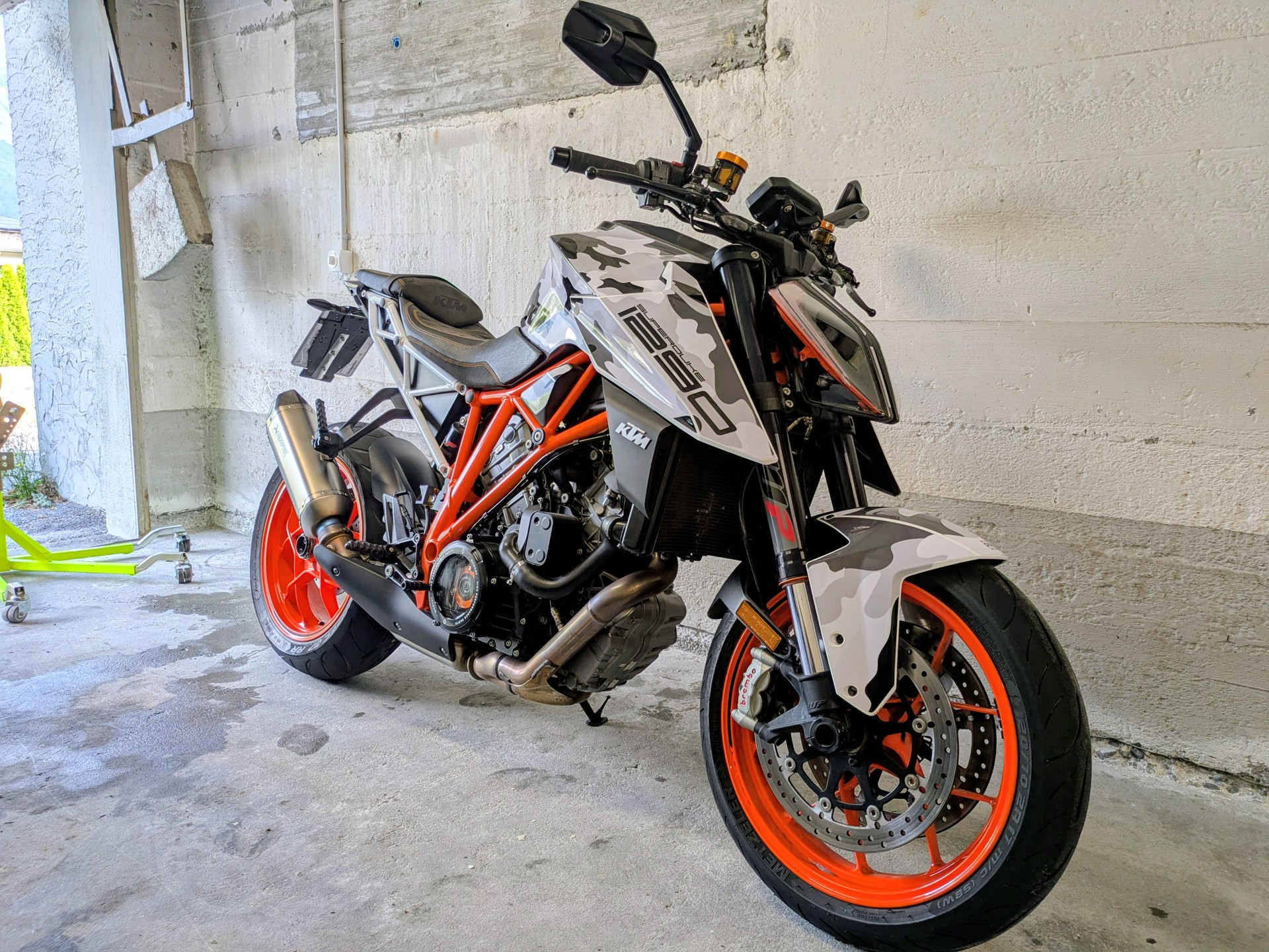 KTM 1290 Super Duke R-image-1