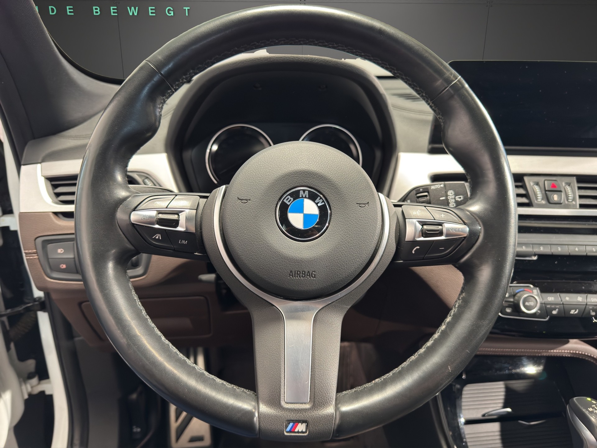 BMW X1 25e xDrive-image-14