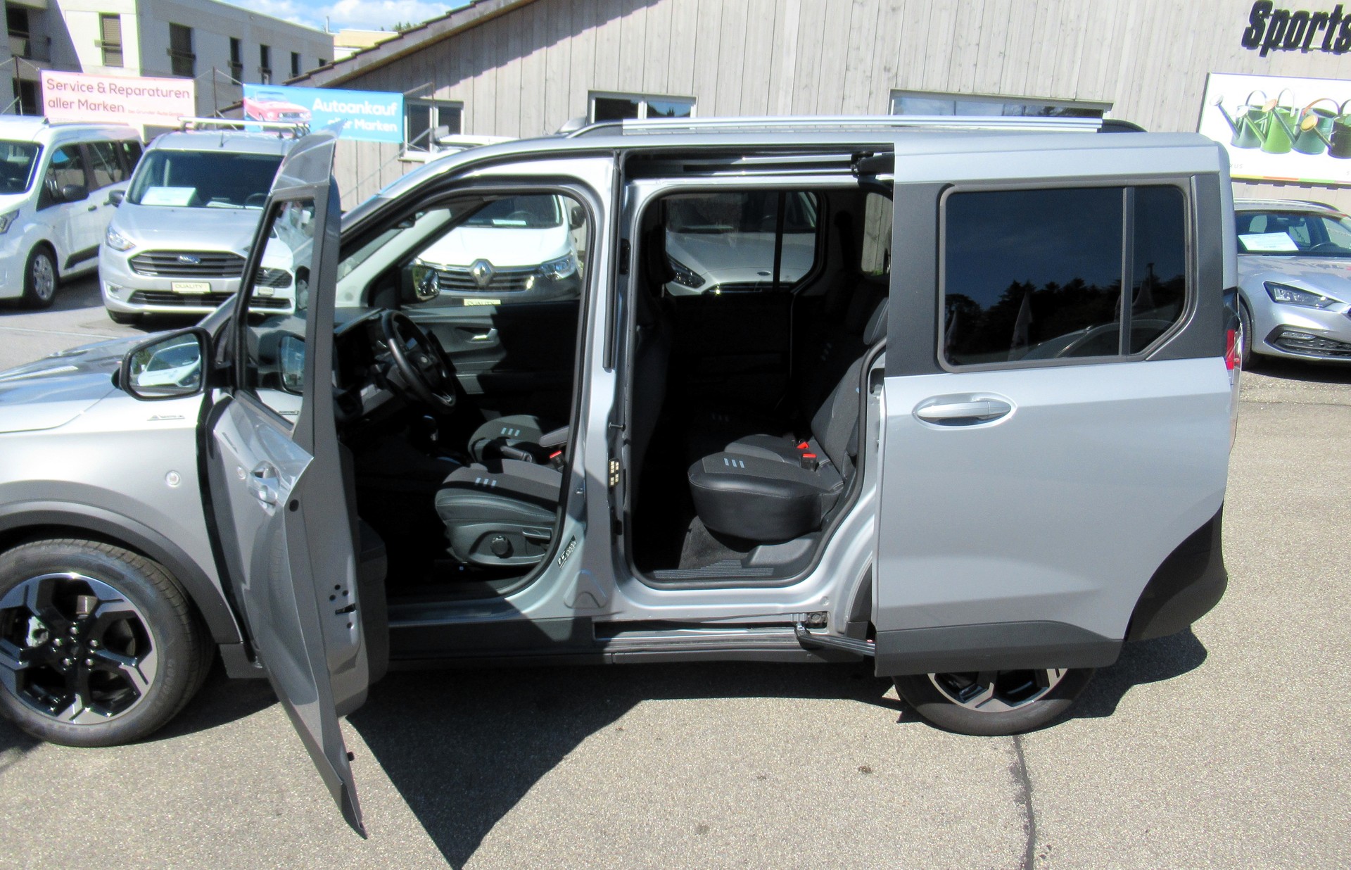 FORD Tourneo Courier 1.0 EcoBoost Active Automat-image-9